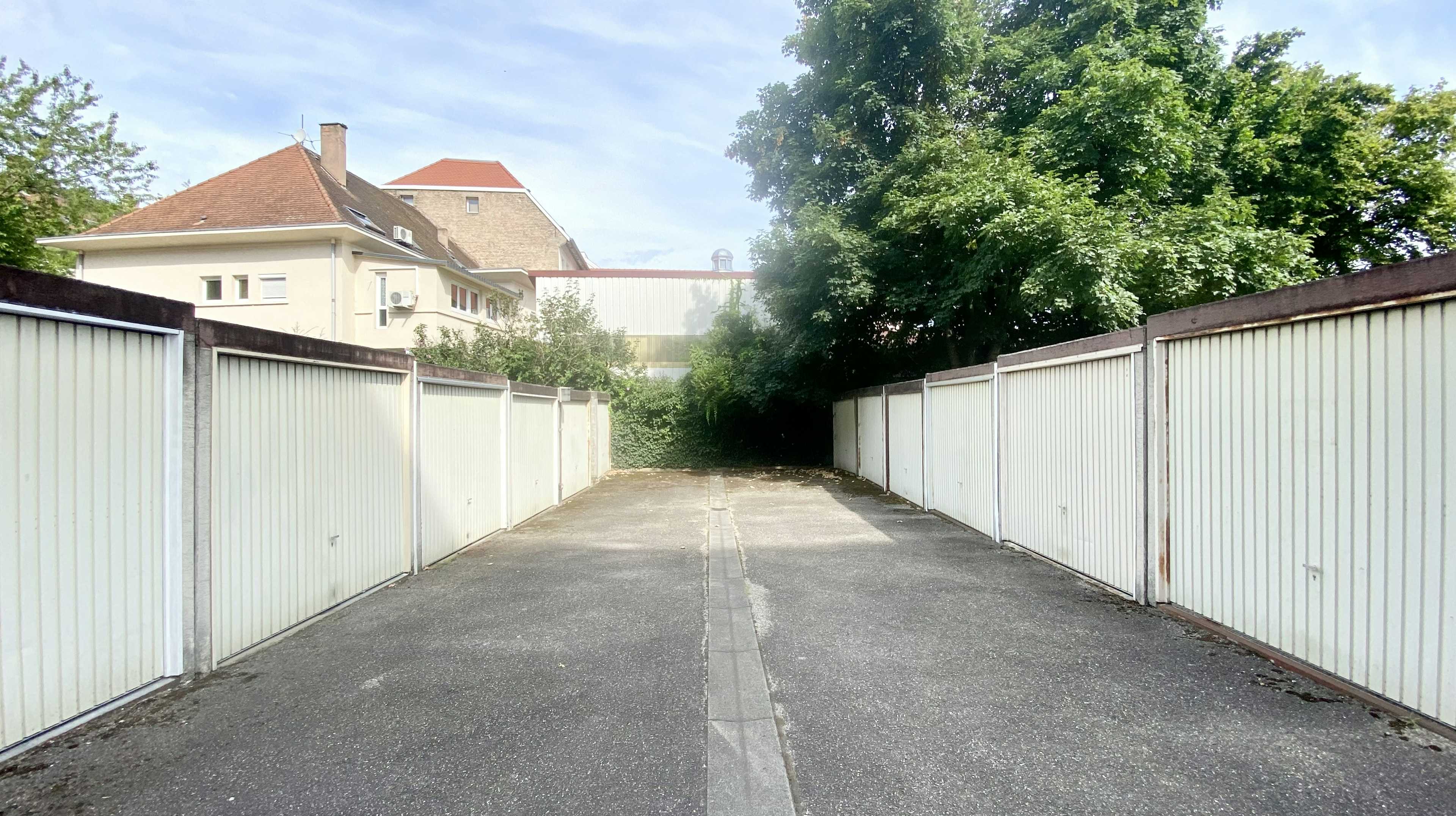 Robertsau - Box fermé 13m²