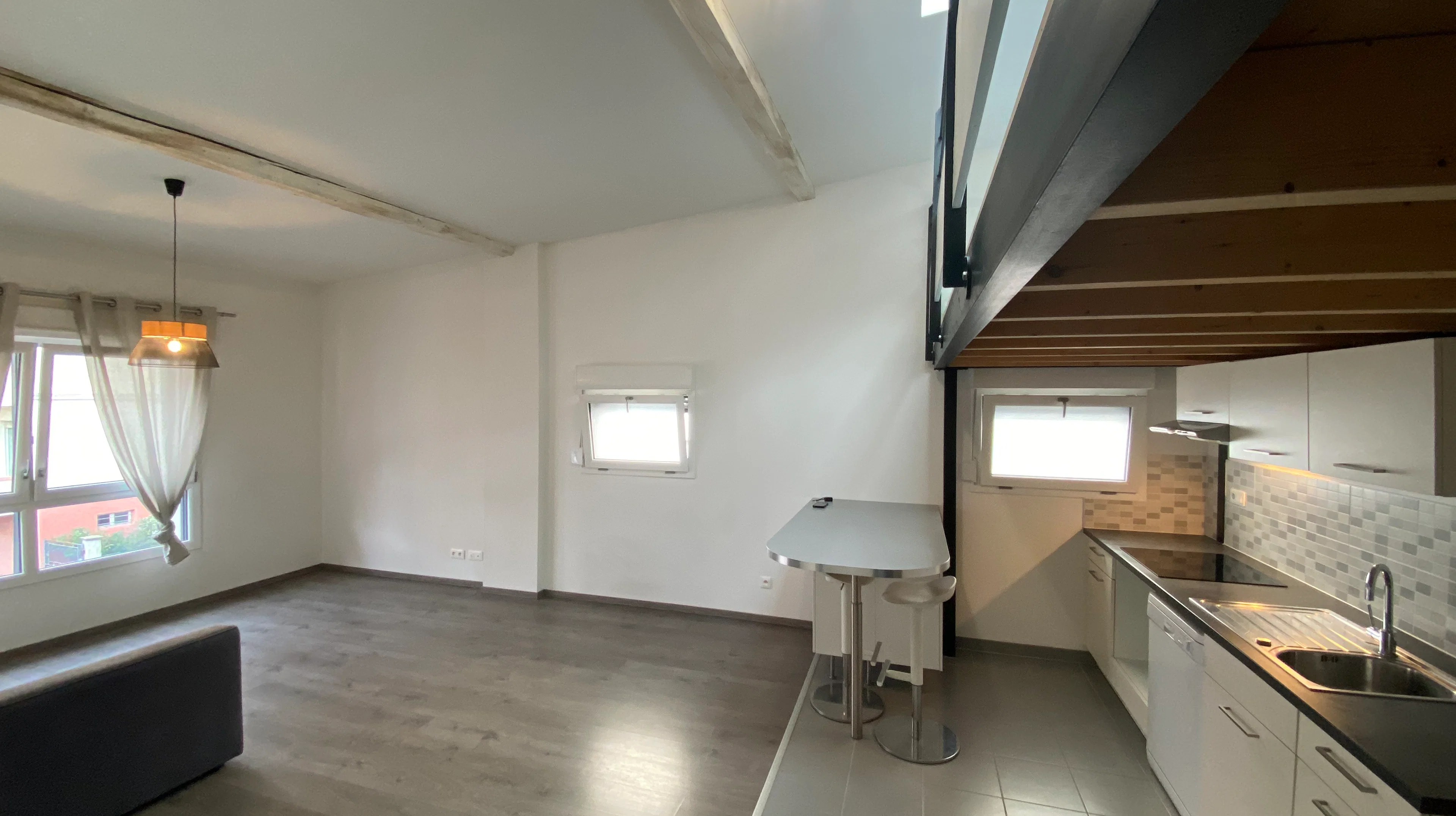 Strasbourg Neudorf - Esprit loft 70 m² au sol 50 m² habitables avec option garage