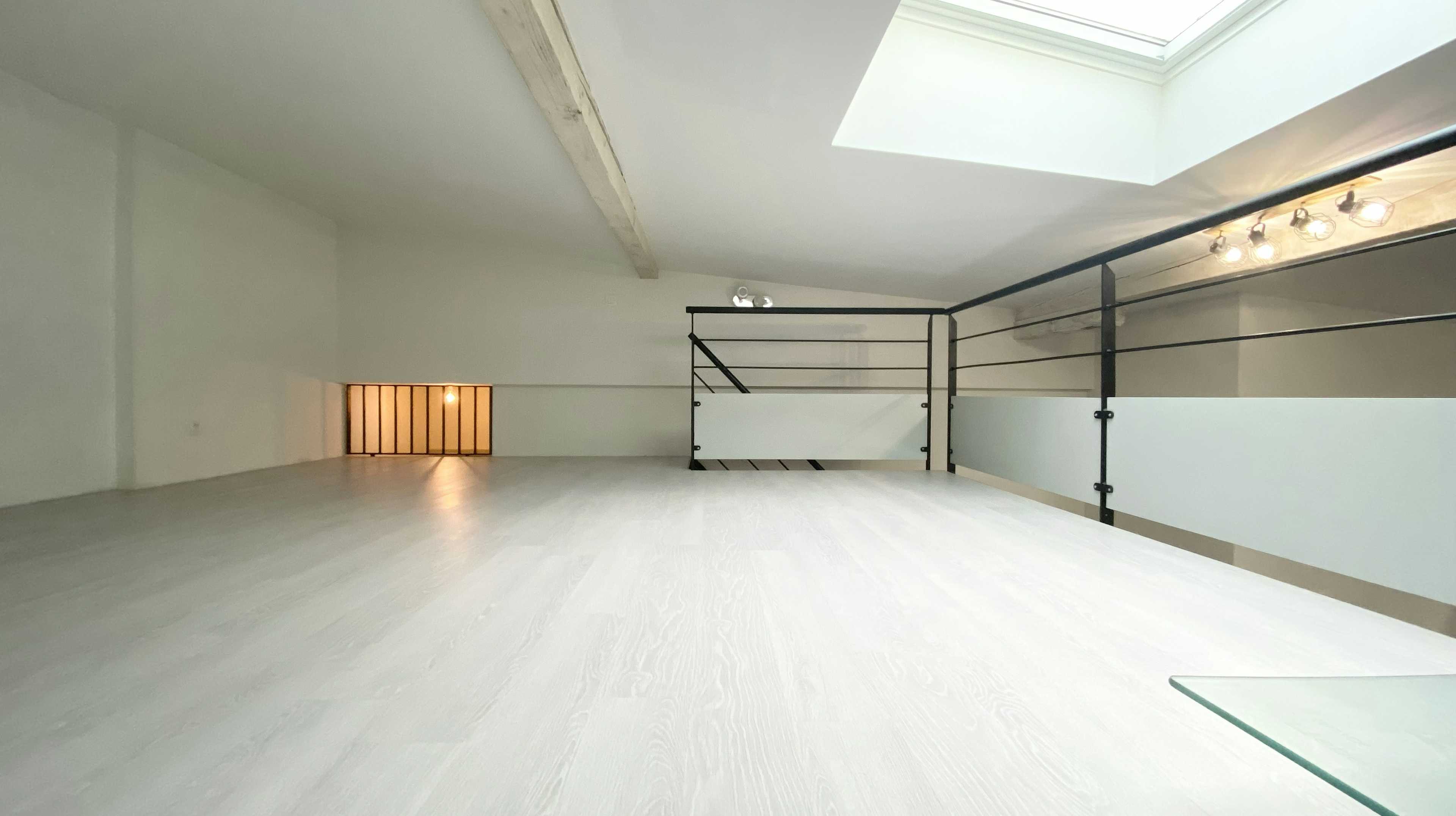 Strasbourg Neudorf - Esprit loft 70 m² au sol 50 m² habitables avec option garage