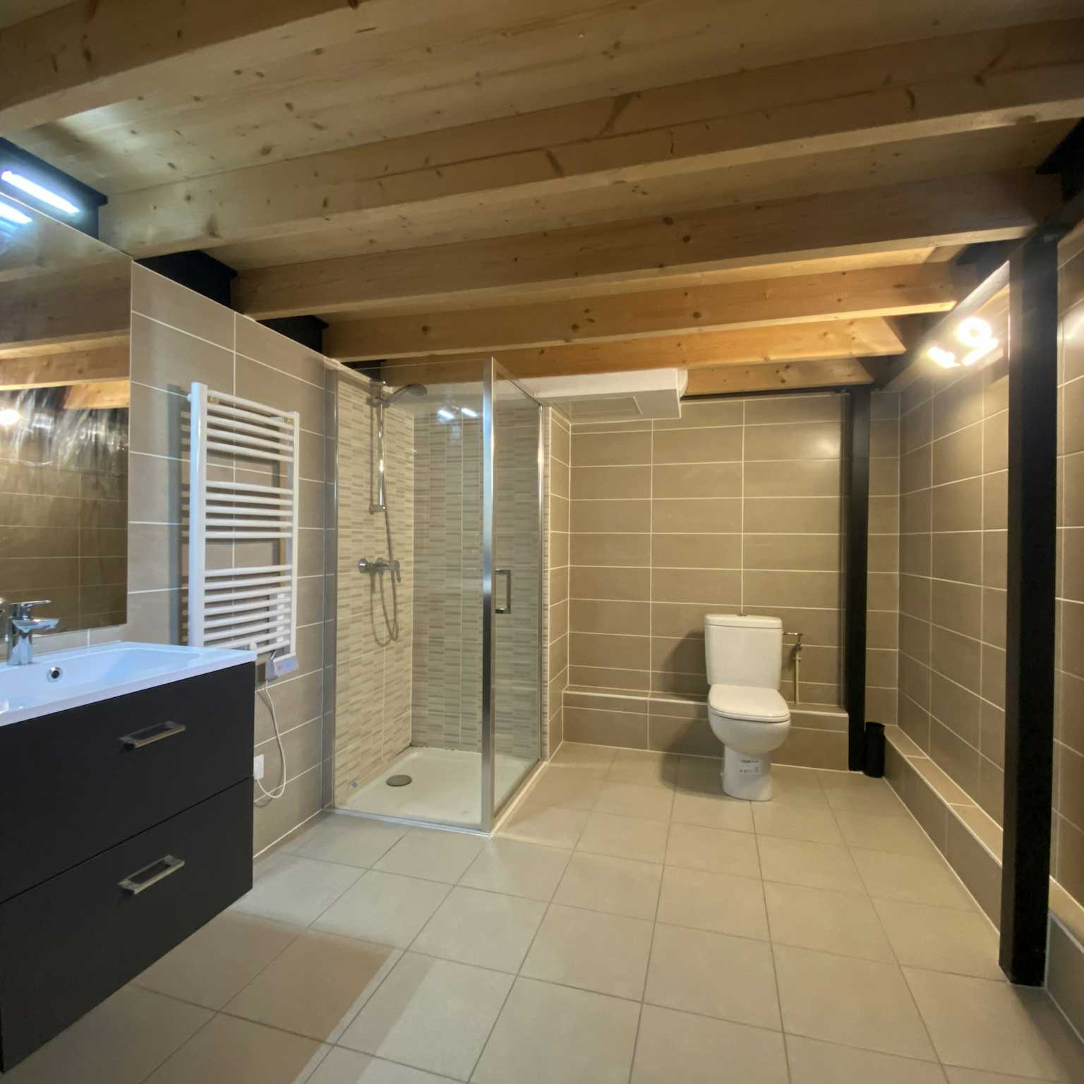 Strasbourg Neudorf - Esprit loft 70 m² au sol 50 m² habitables avec option garage