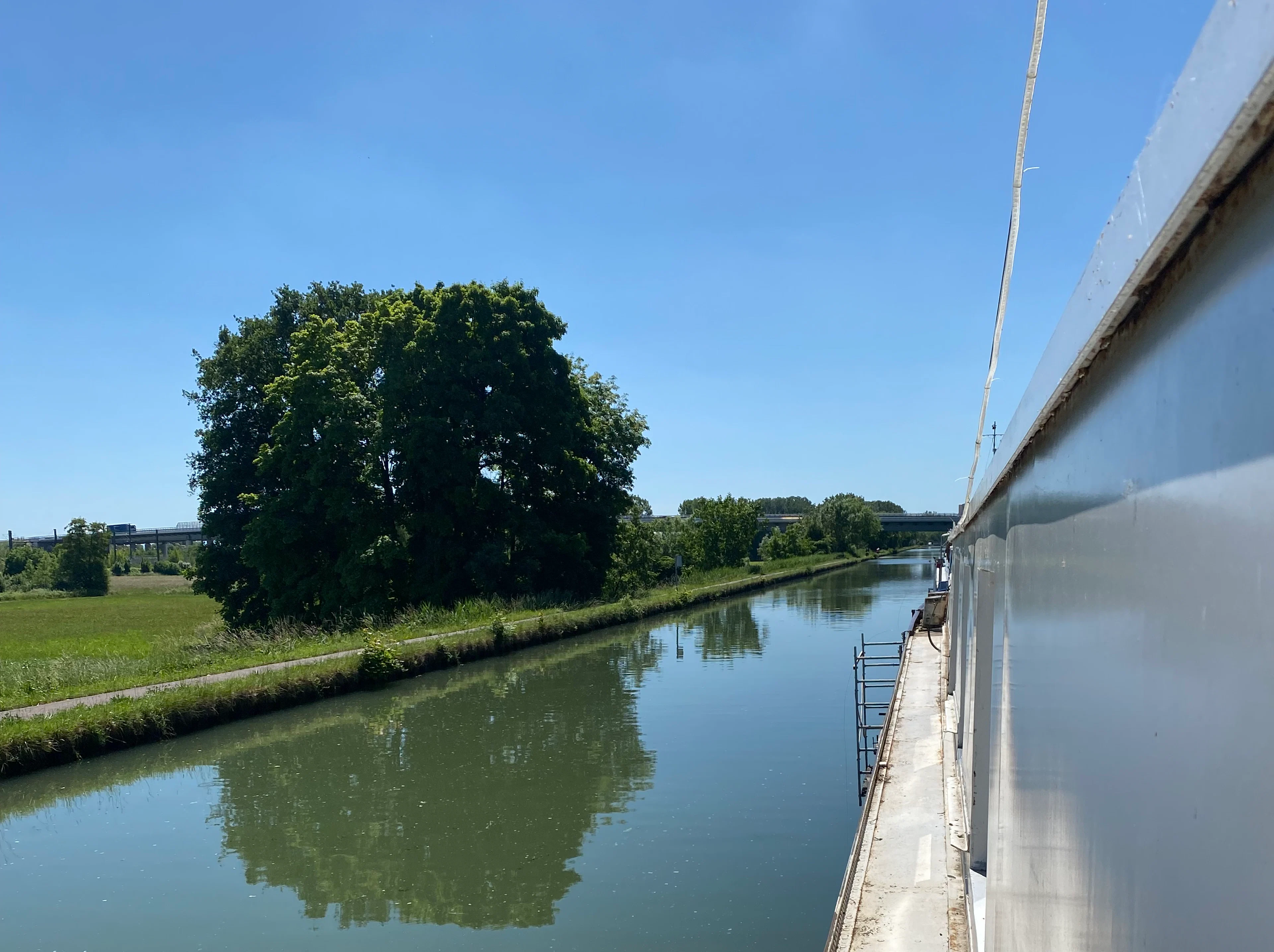 Eckwersheim - Péniche d'habitation 134 m² avec 2 places de parking