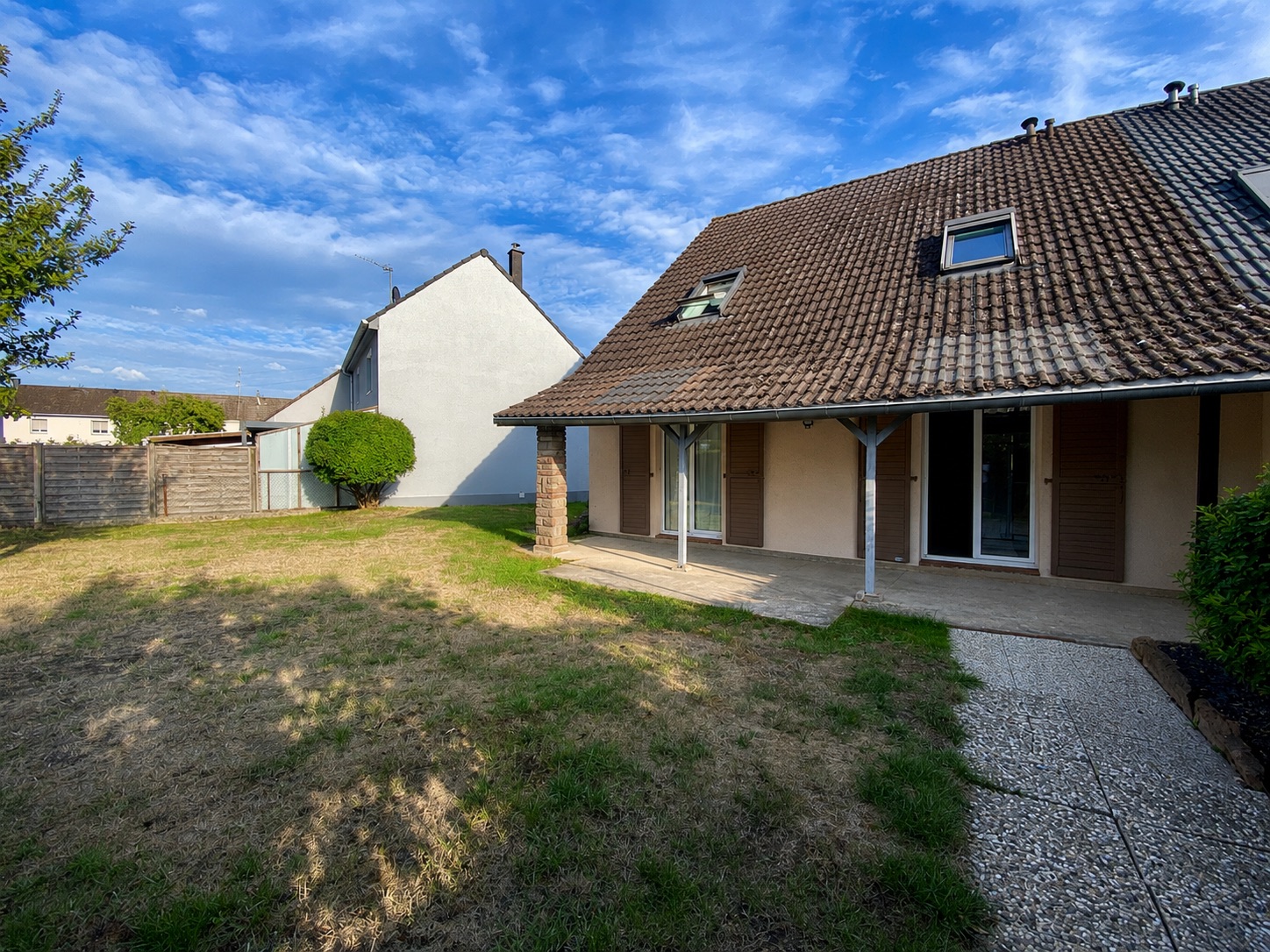Plobsheim - Maison 105 m² au sol - 90 m² habitables - Terrain 362 m²