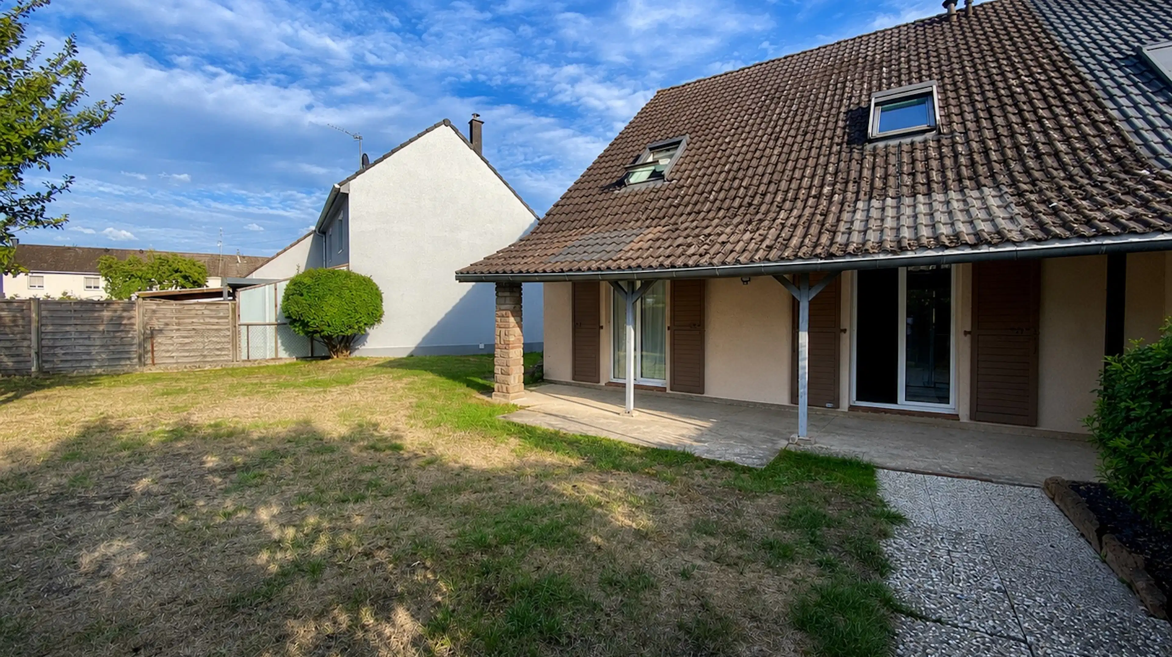 Plobsheim - Maison 105 m² au sol - 90 m² habitables - Terrain 362 m²
