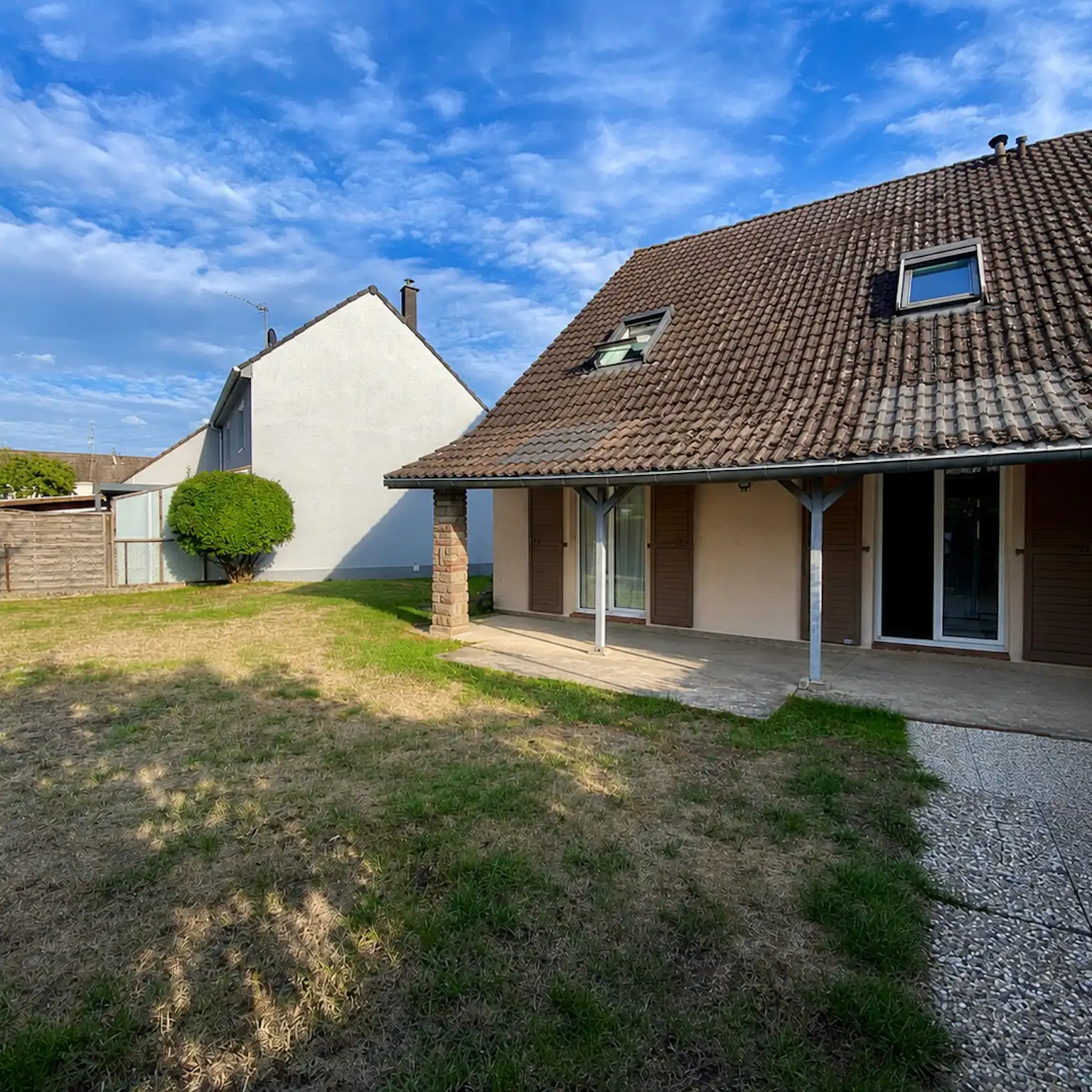 Plobsheim - Maison 105 m² au sol - 90 m² habitables - Terrain 362 m²