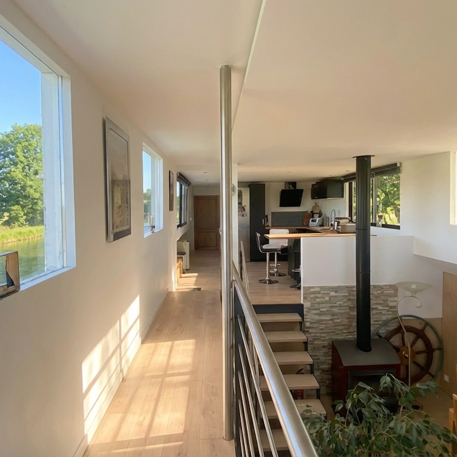 Eckwersheim - Péniche d'habitation 134 m² avec 2 places de parking