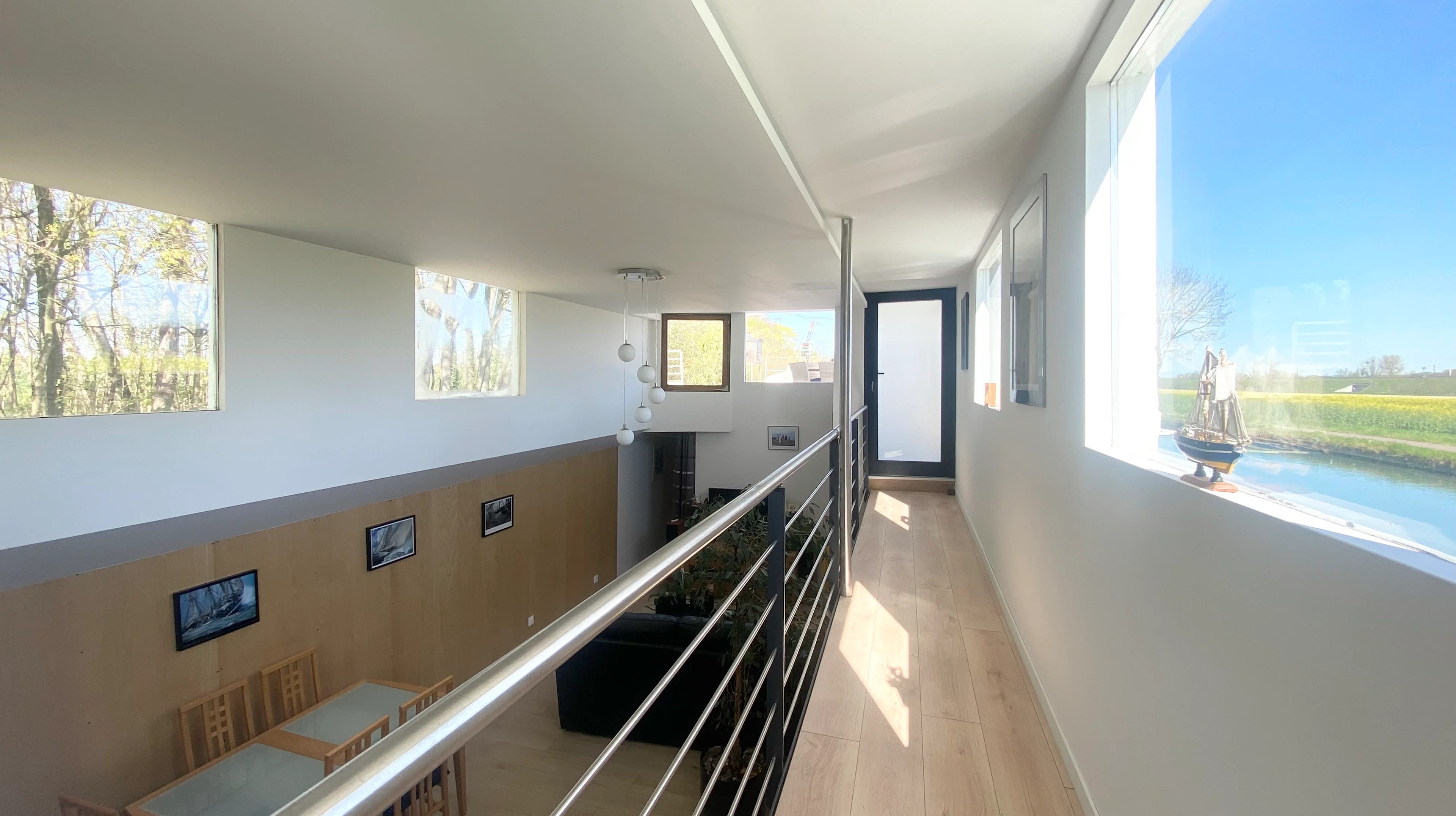 Eckwersheim - Péniche d'habitation 134 m² avec 2 places de parking