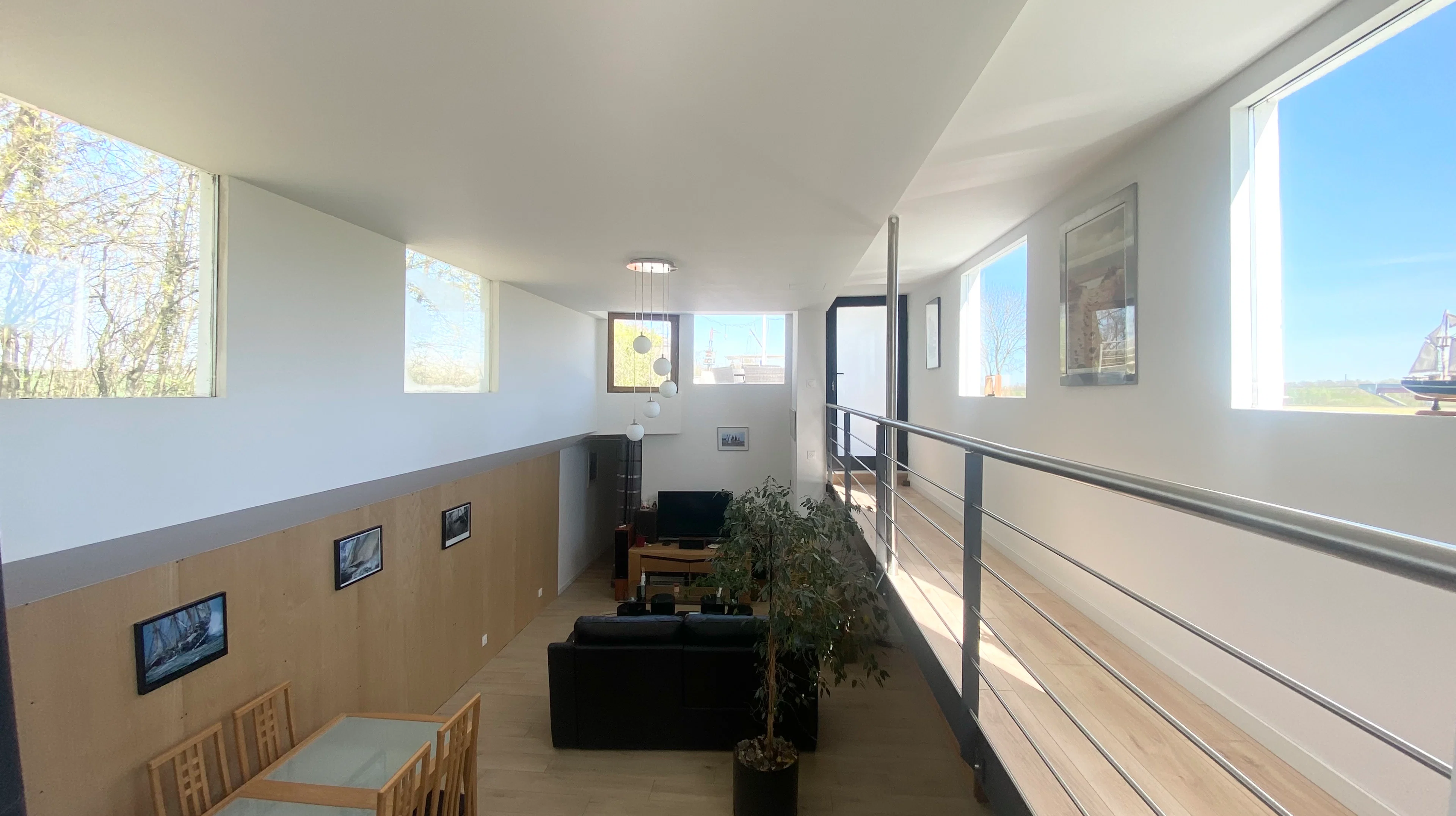Eckwersheim - Péniche d'habitation 134 m² avec 2 places de parking