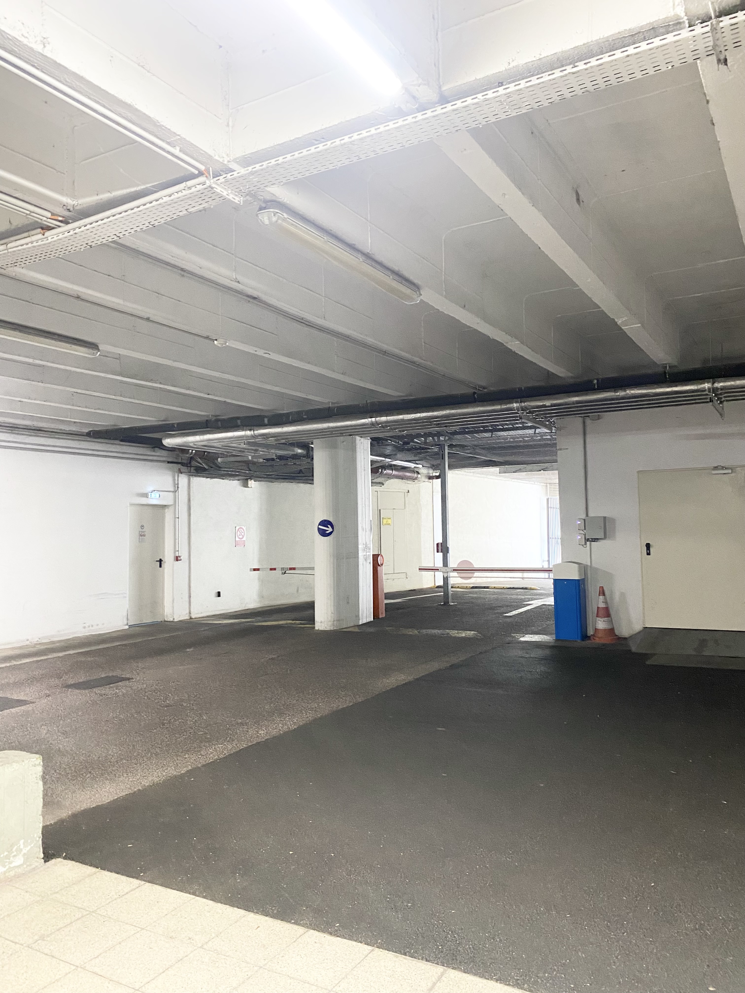 Strasbourg - place de parking couverte 17 m²