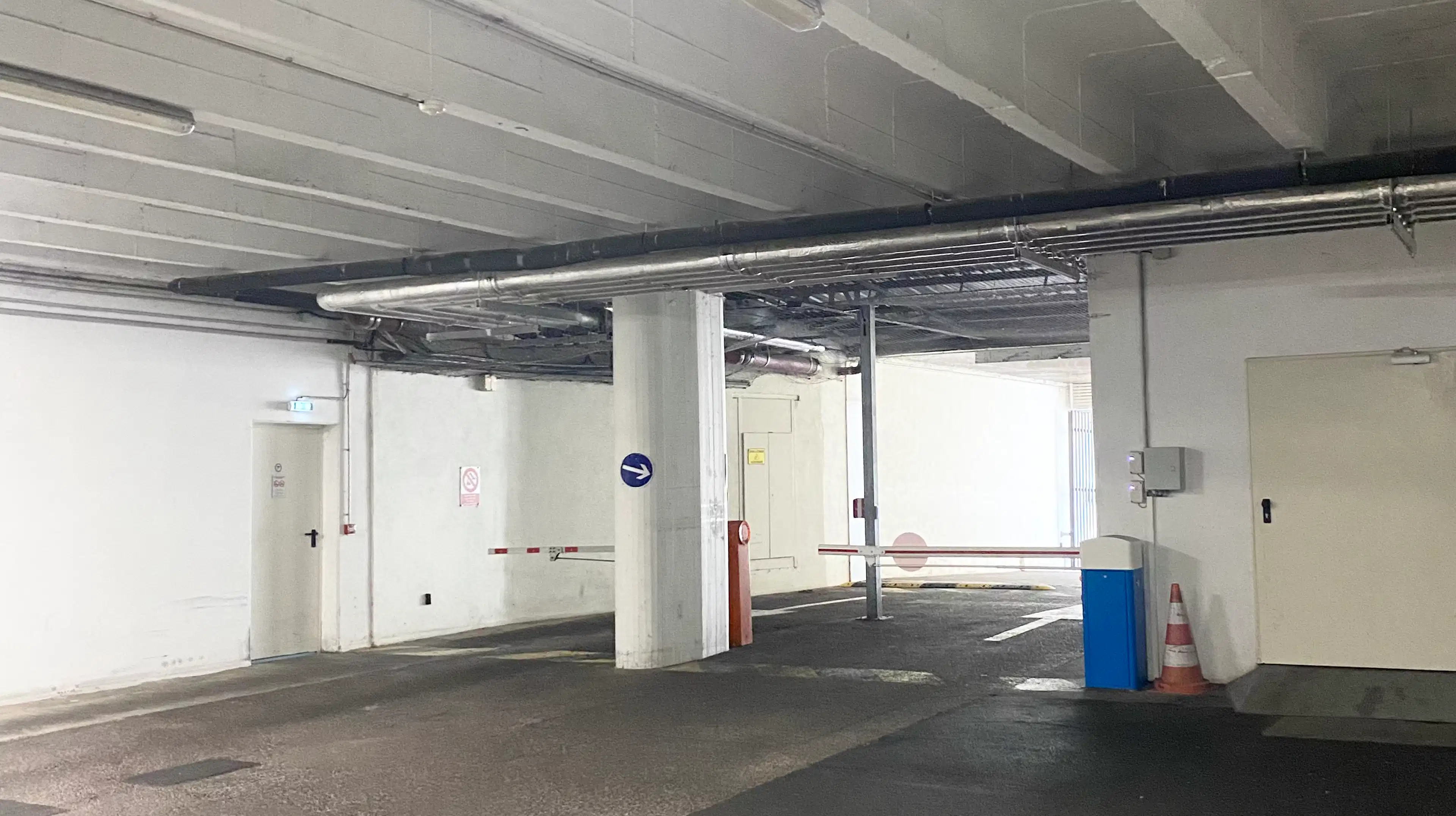 Strasbourg - place de parking couverte 17 m²