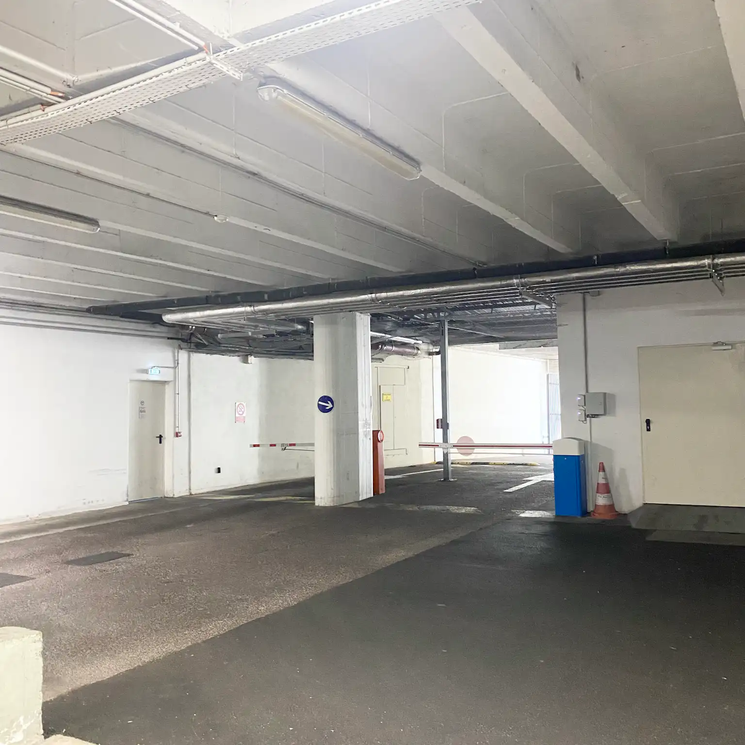 Strasbourg - place de parking couverte 17 m²