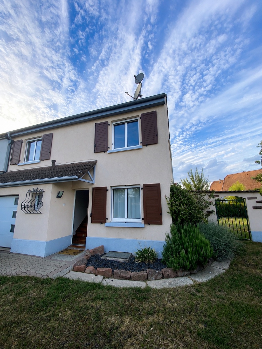Plobsheim - Maison 105 m² au sol - 90 m² habitables - Terrain 362 m²