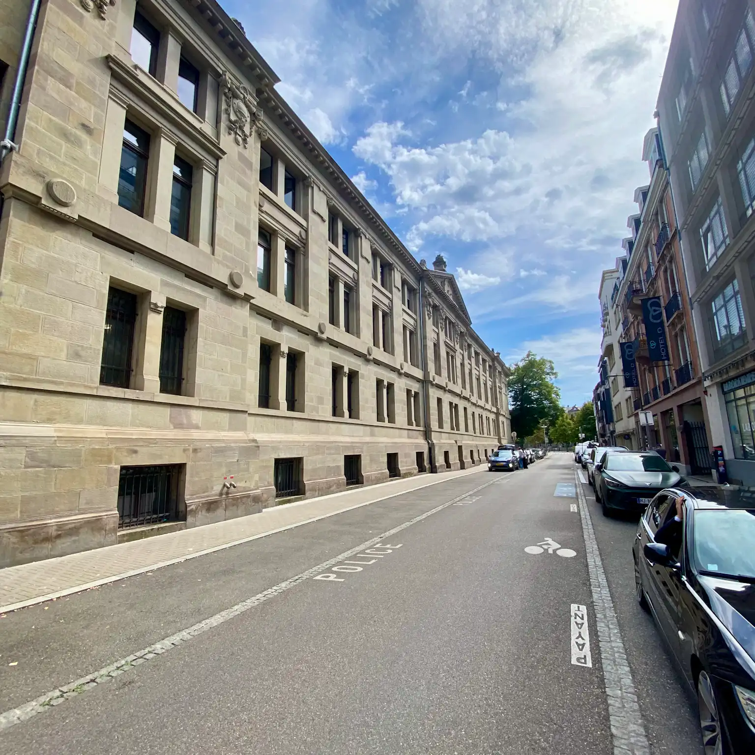 Strasbourg - place de parking couverte 17 m²