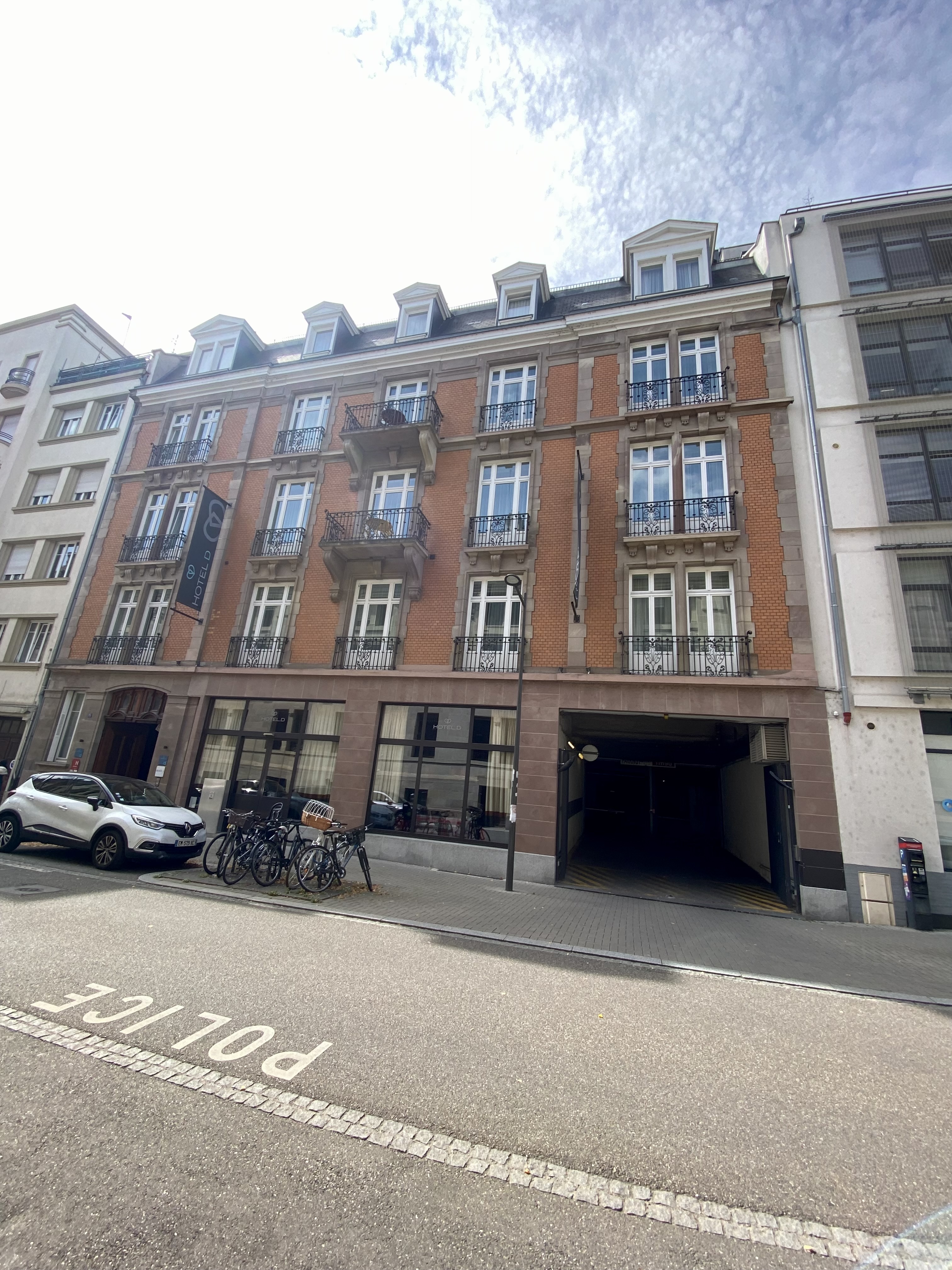 Strasbourg - place de parking couverte 17 m²
