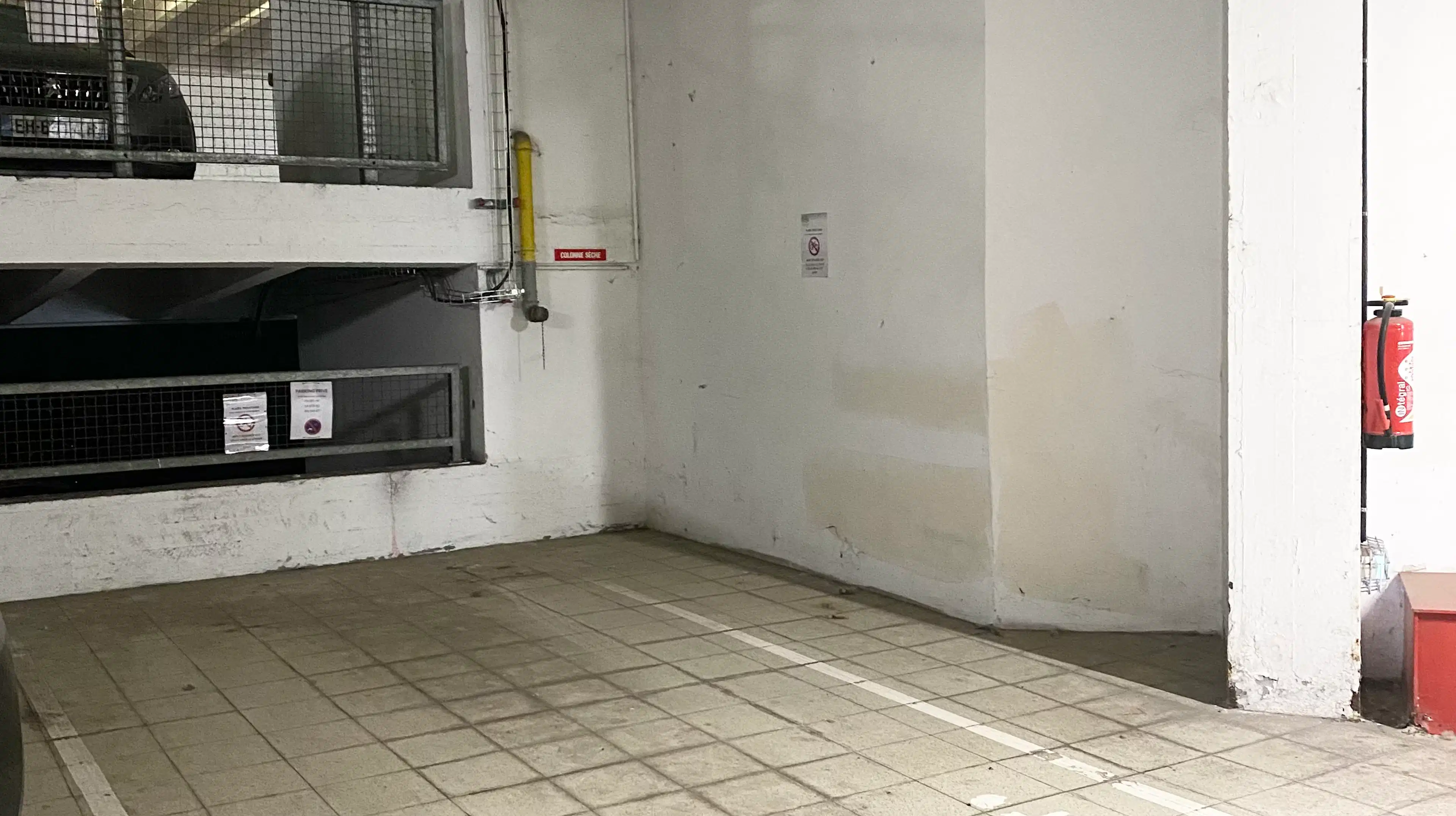 Strasbourg - place de parking couverte 17 m²