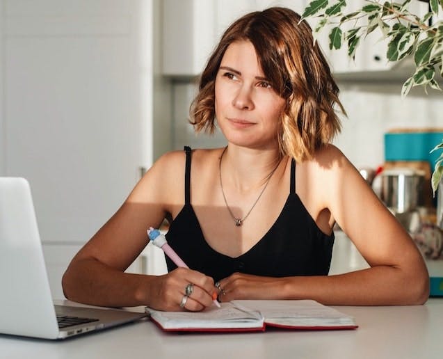 Quand et comment augmenter ses tarifs en freelance ?