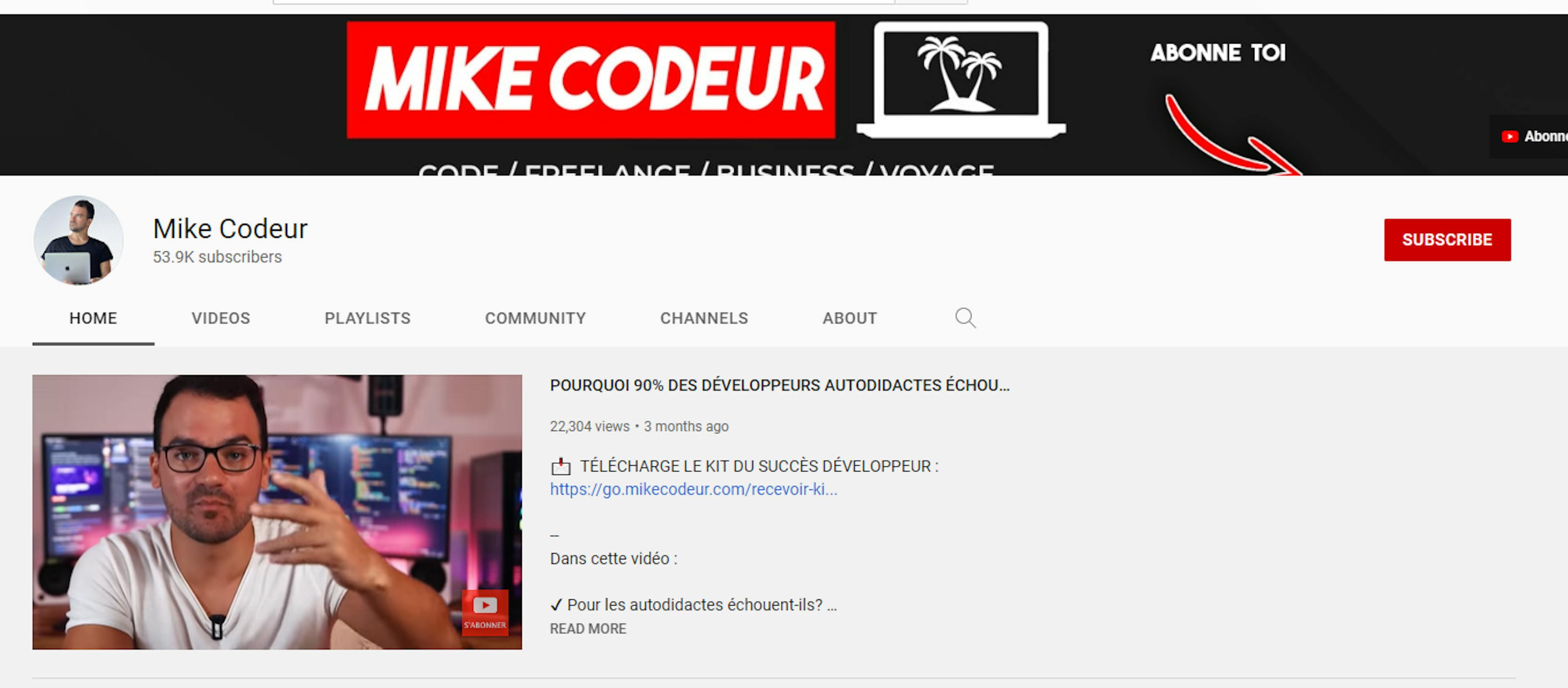 Un aperçu de la chaîne Youtube de Mike Codeur qui propose des guides pour devenir développeur indépendant
