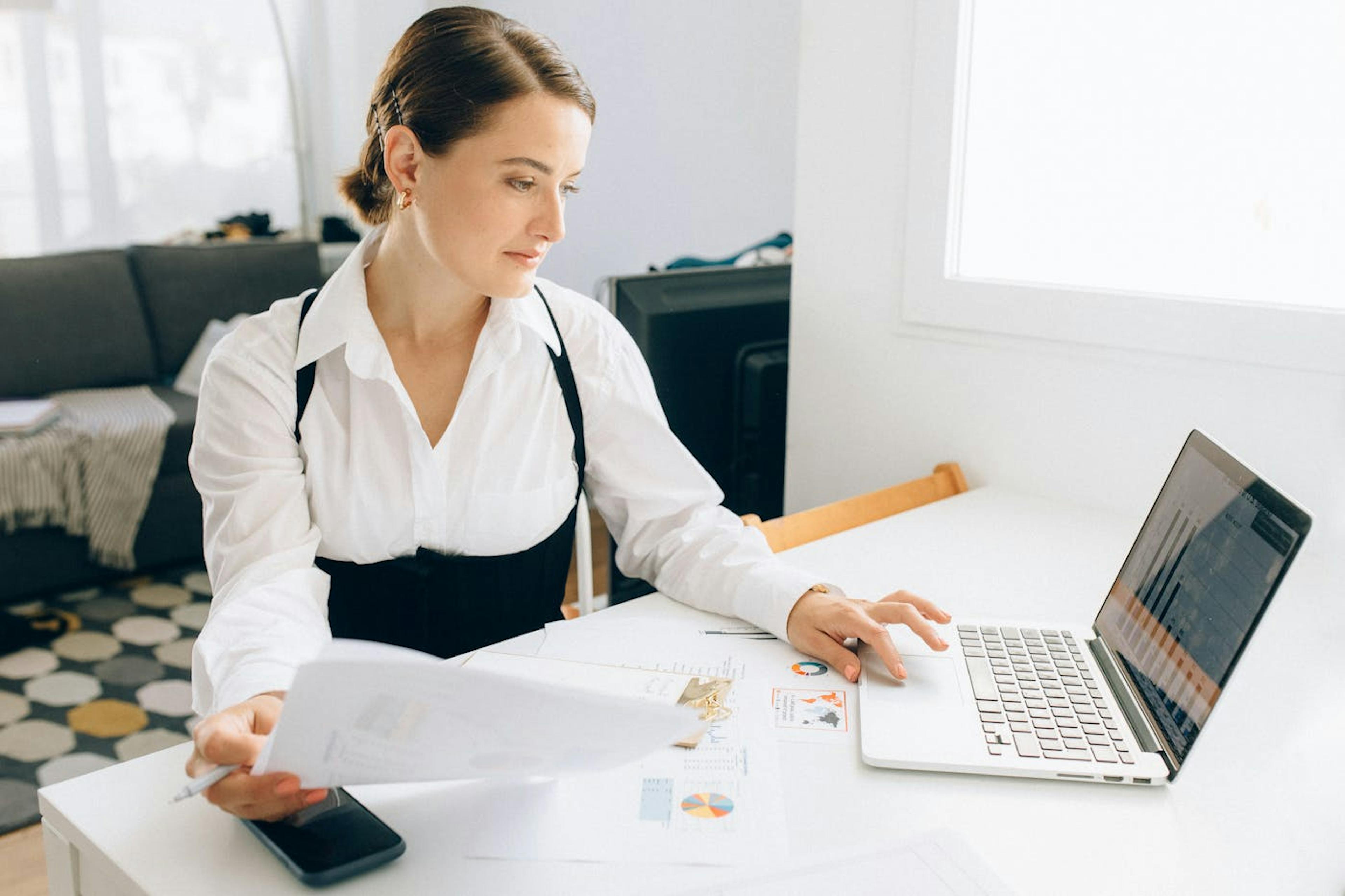 Devenir assistant administratif freelance