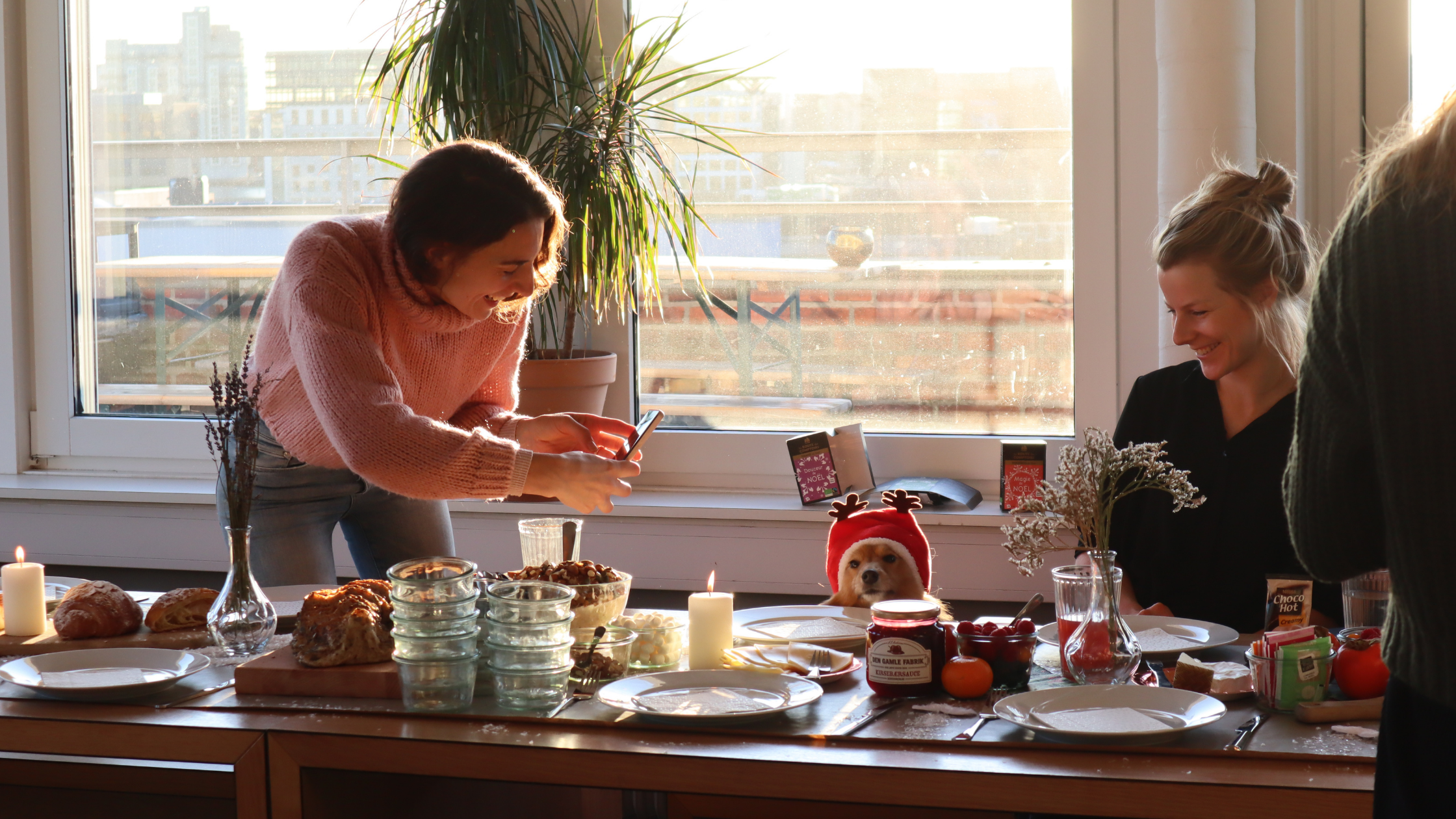 Shared Christmas dinner in LifeX coliving apartment