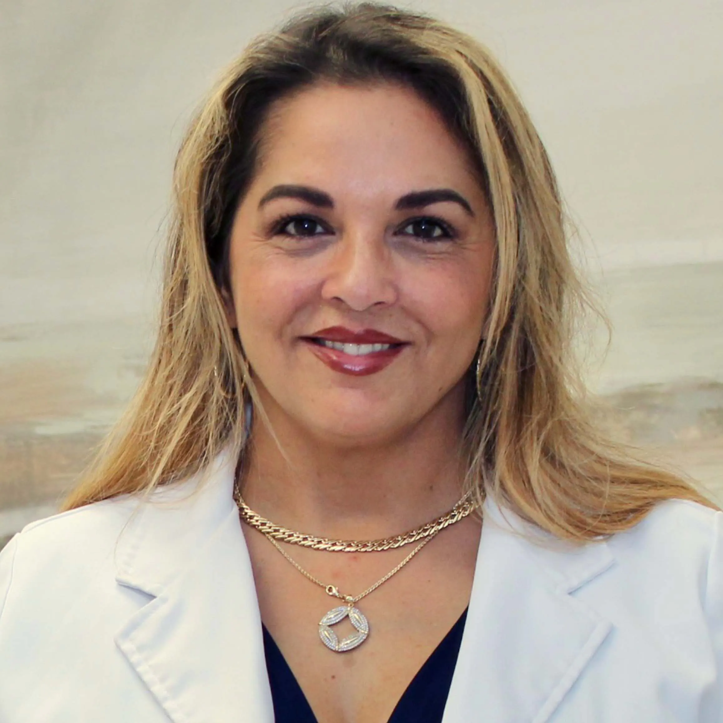 Silvia Suarez, MSN, APRN, AGACNP-C, Midi Clinician