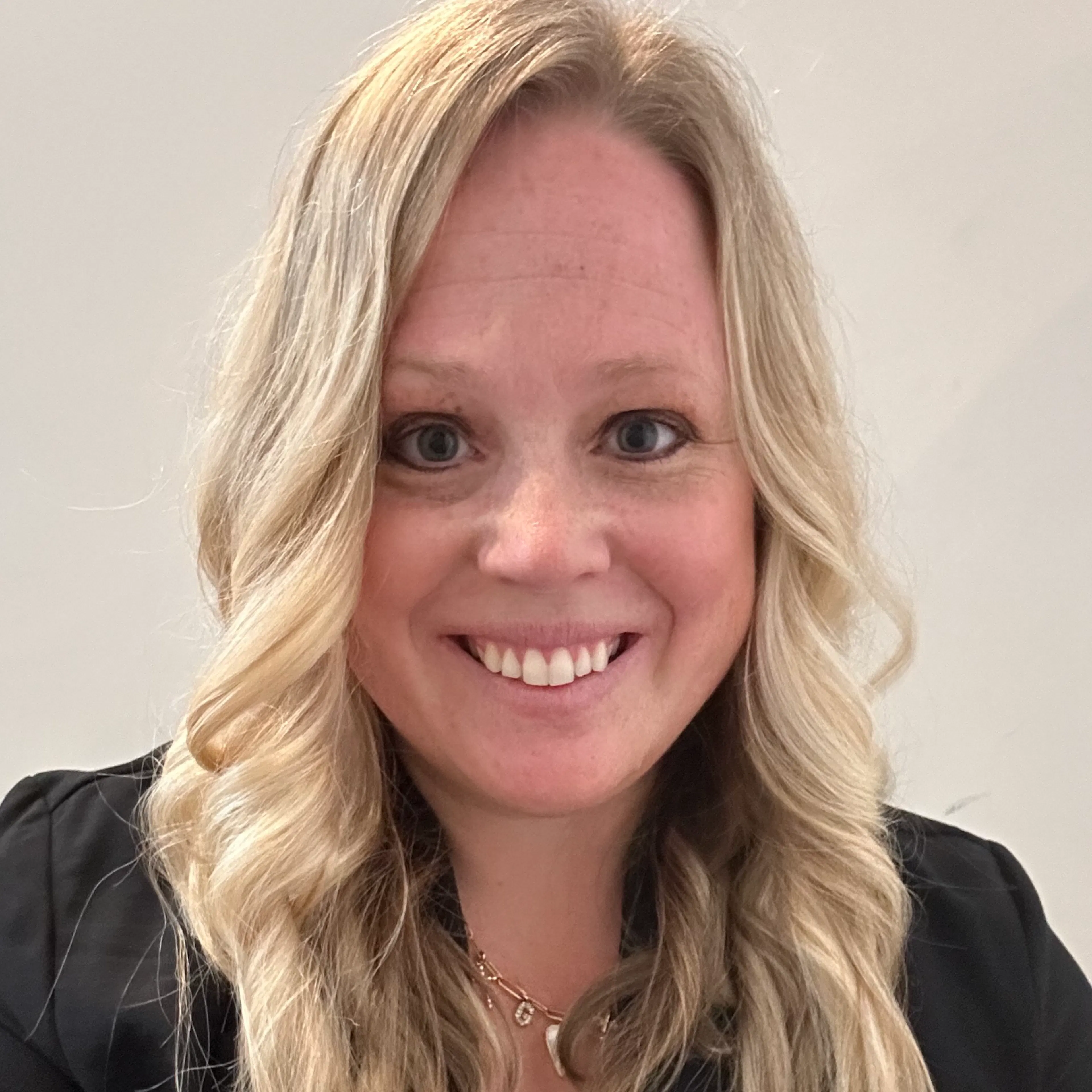 Lindsay Kasper, MSN, APRN, FNP-C, Midi Clinician