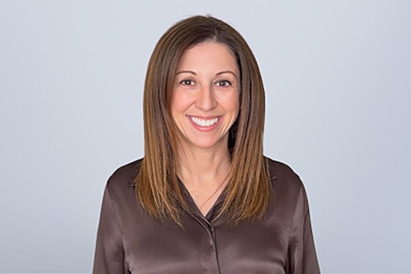 Samantha Lande headshot