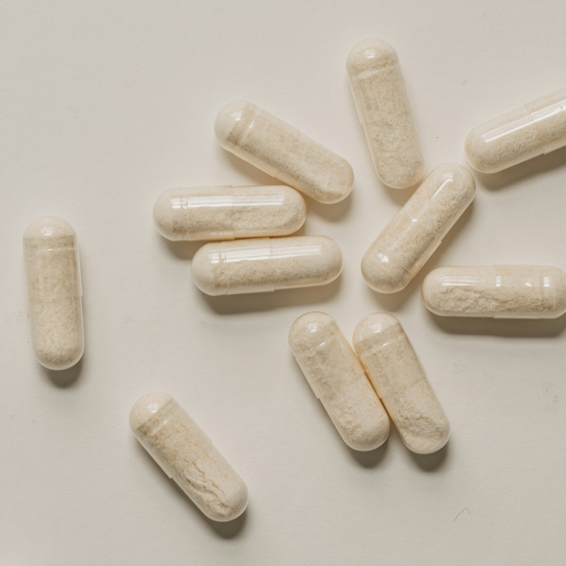 Glycine Supplements: Dosage, Timing, and Safety
