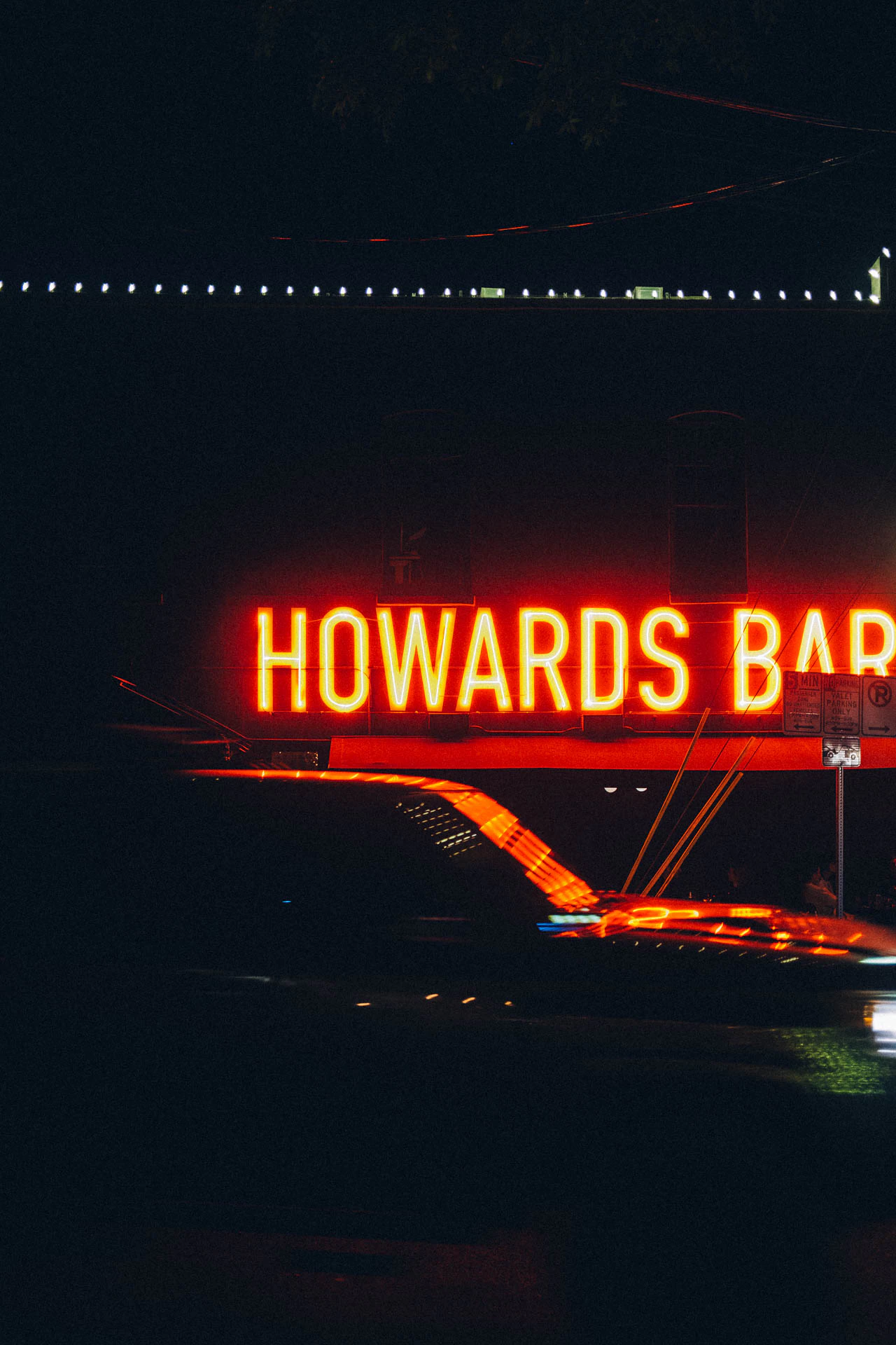Howards bar