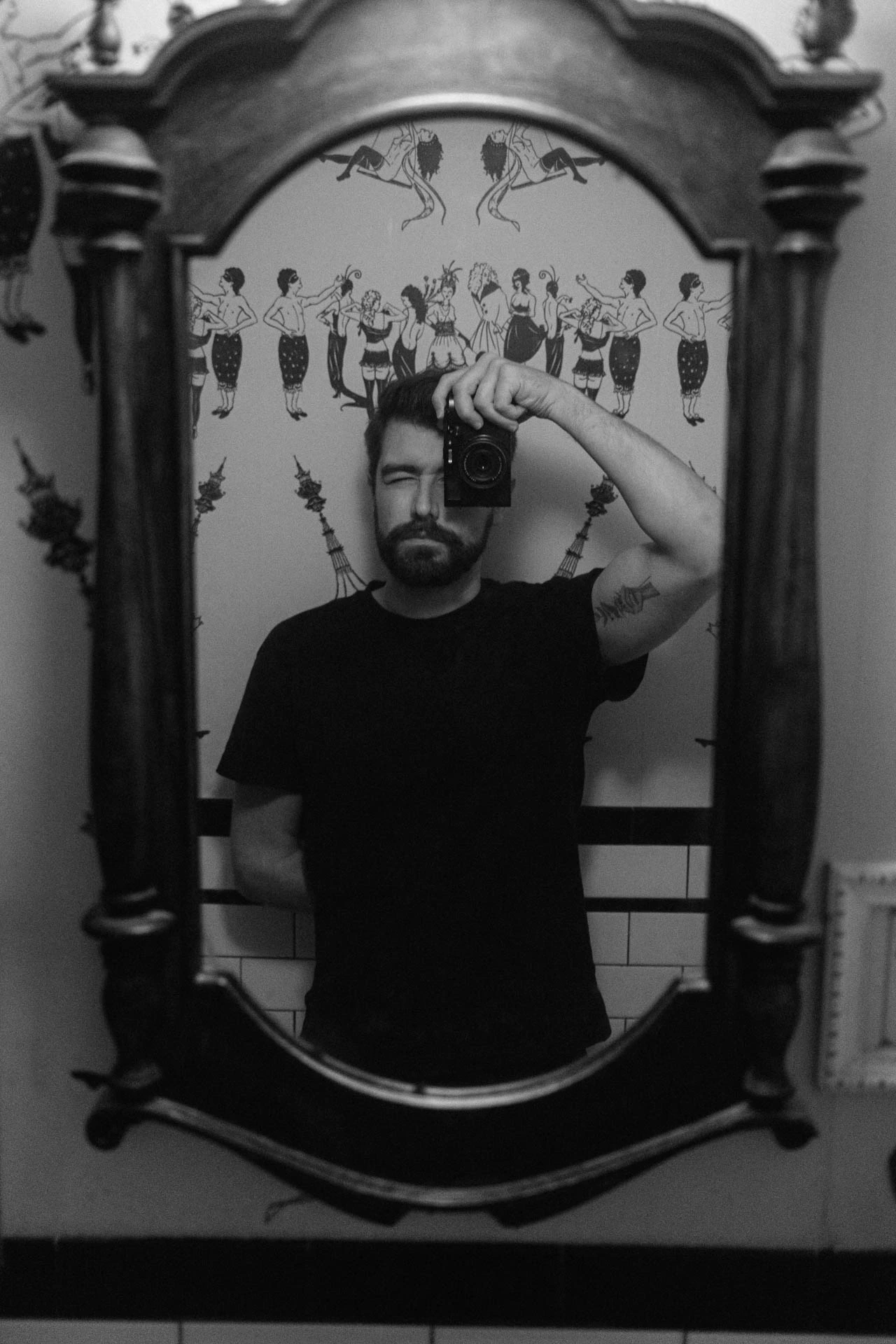 Jonathan Grado photo in mirror