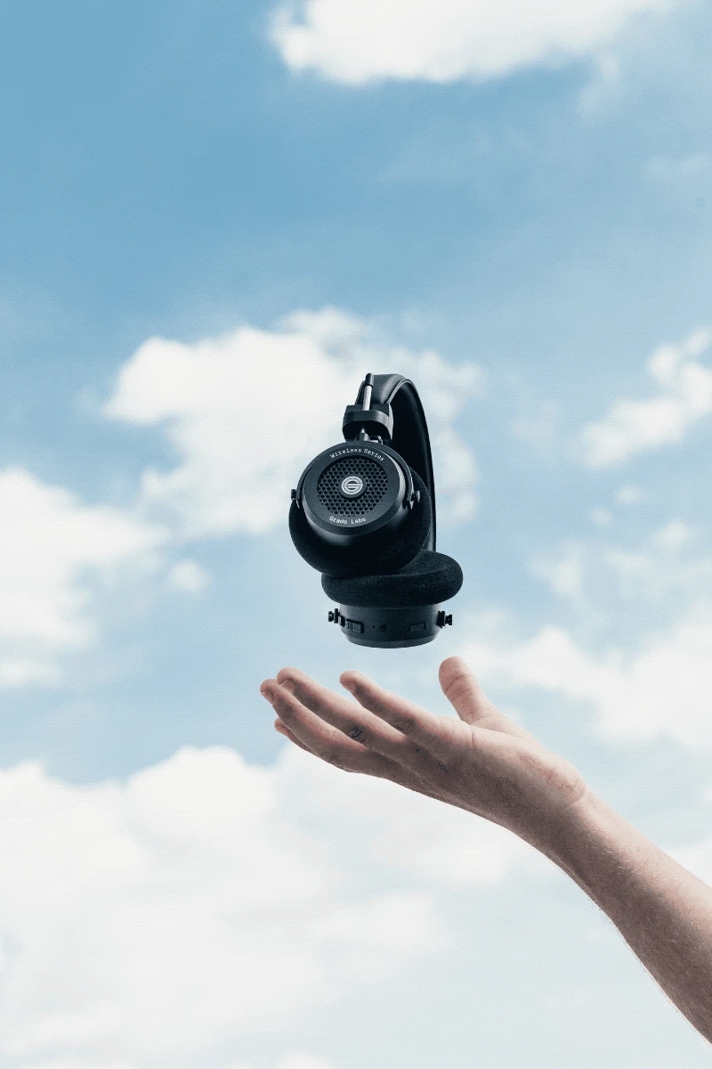 Levitating GW100 headphones