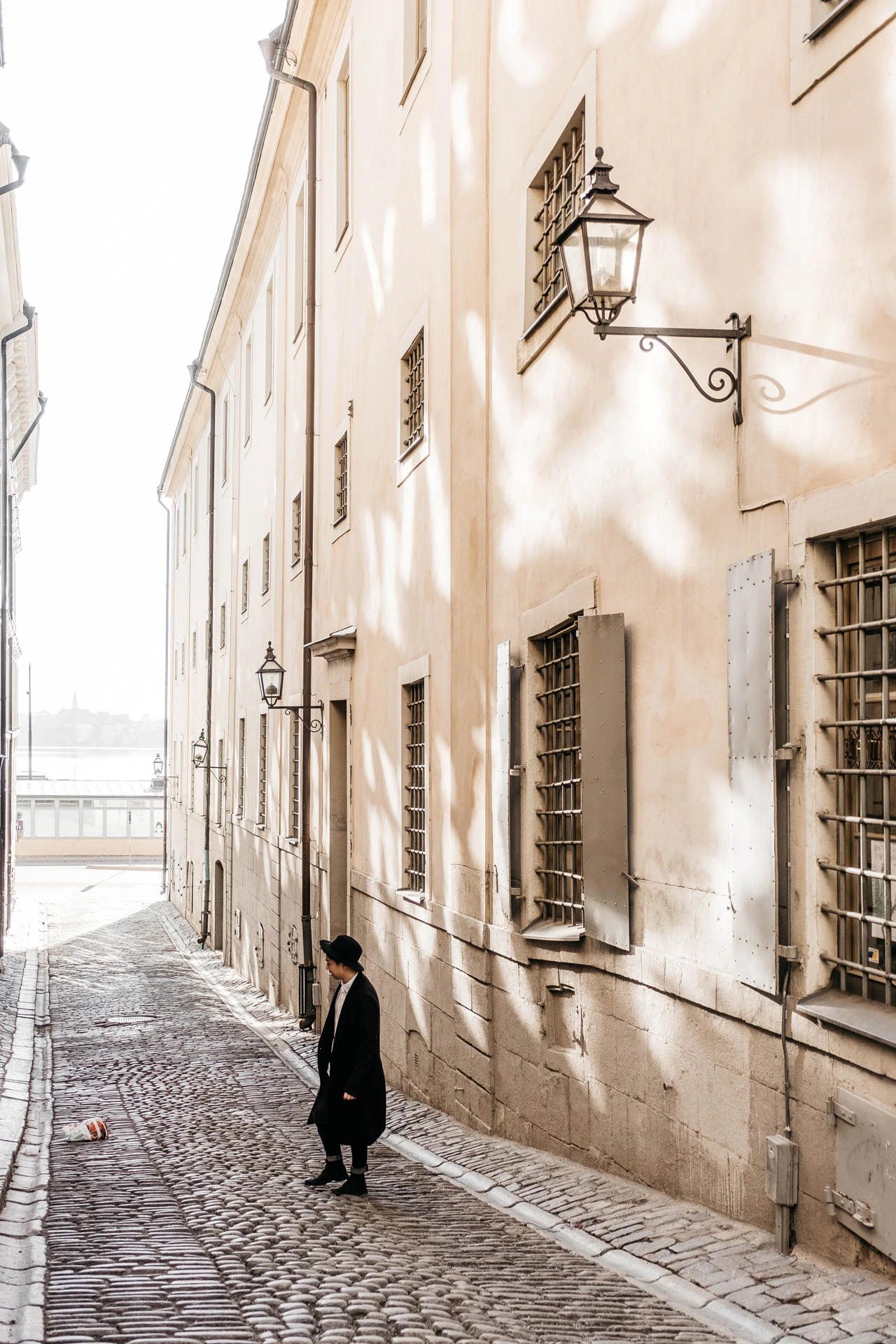Mitch phun walking in Stockholm