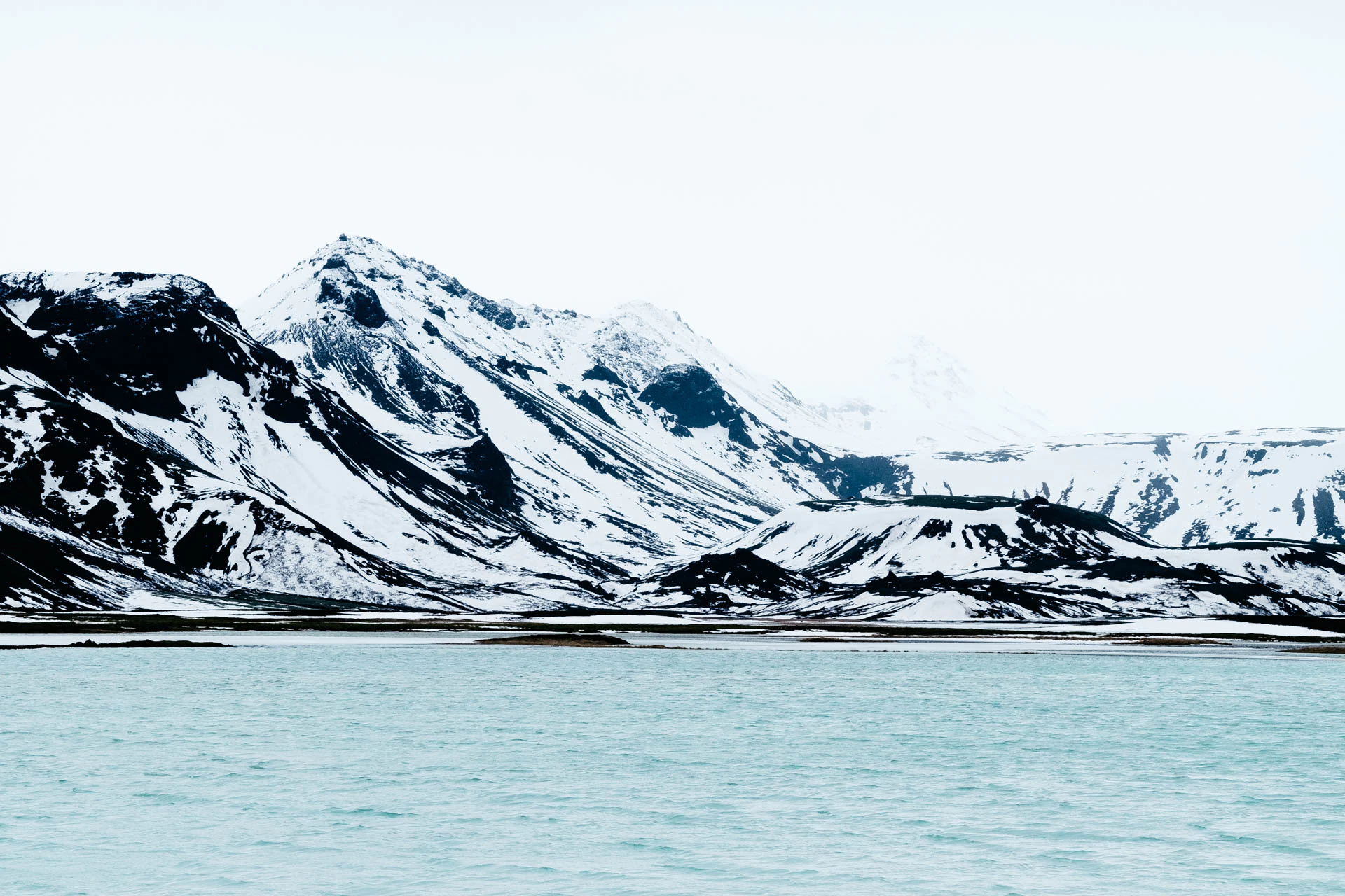 Gjabakkavegur lake in iceland