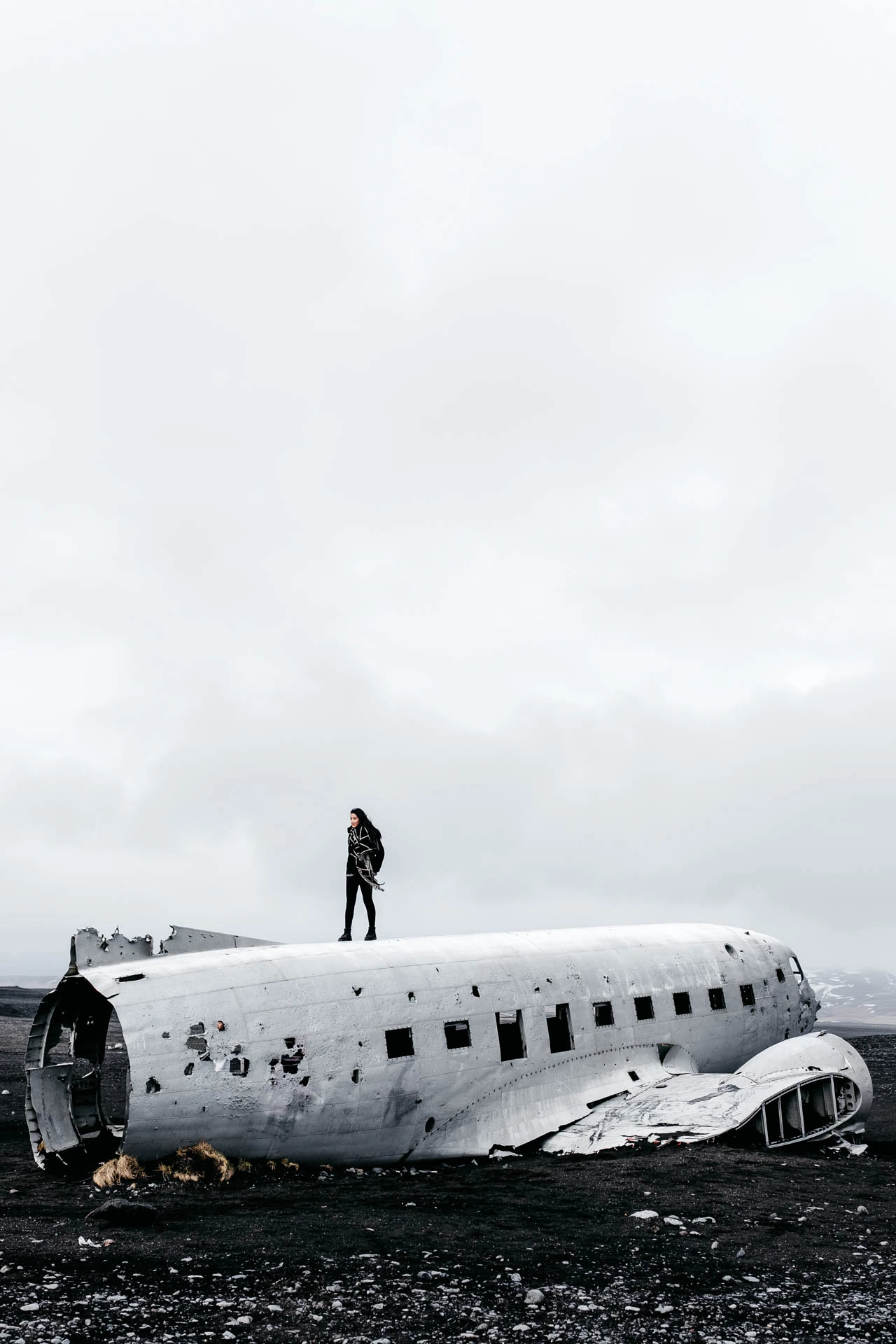 Solheimasandur plane black sand beach iceland