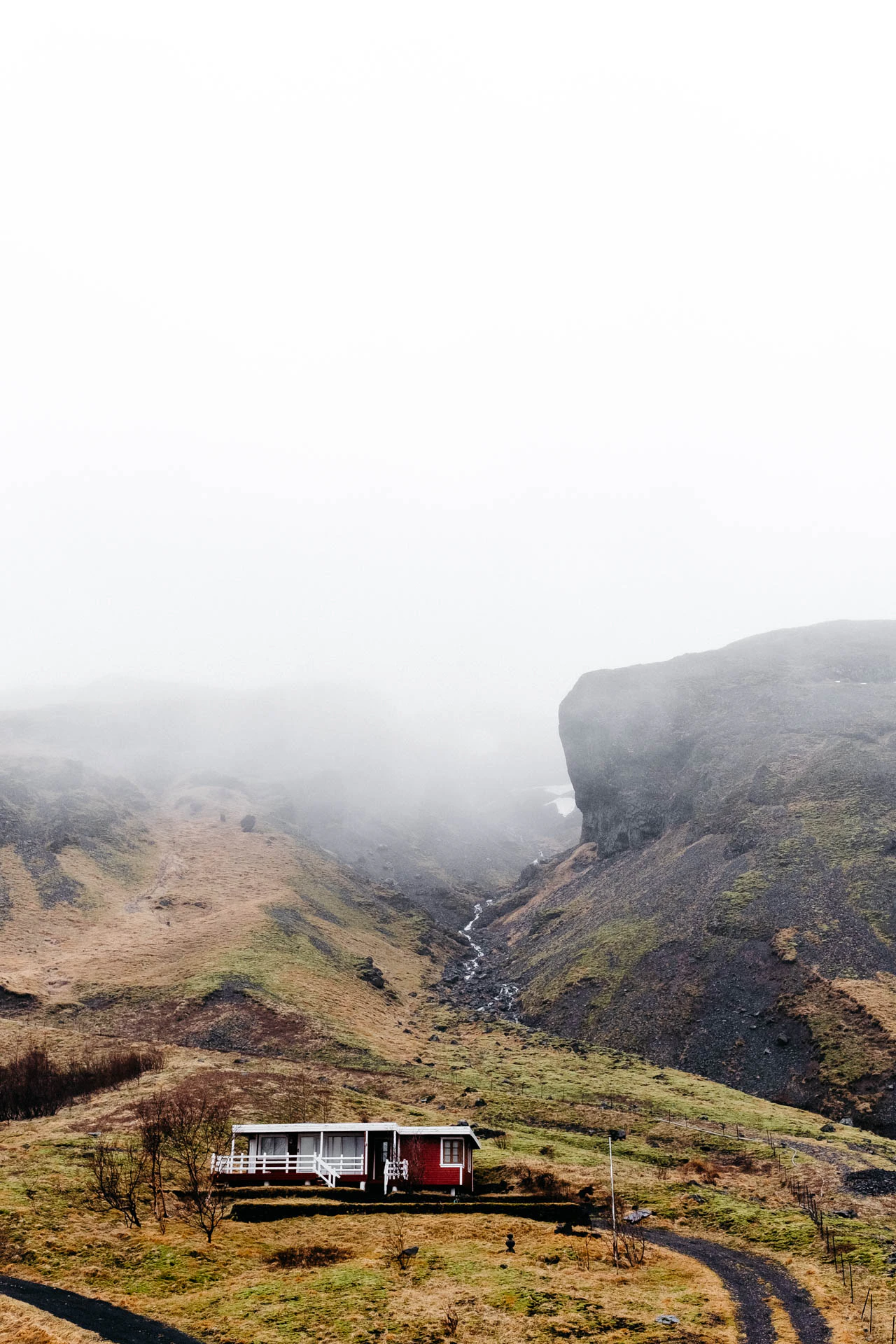 house in Icelandic mountains