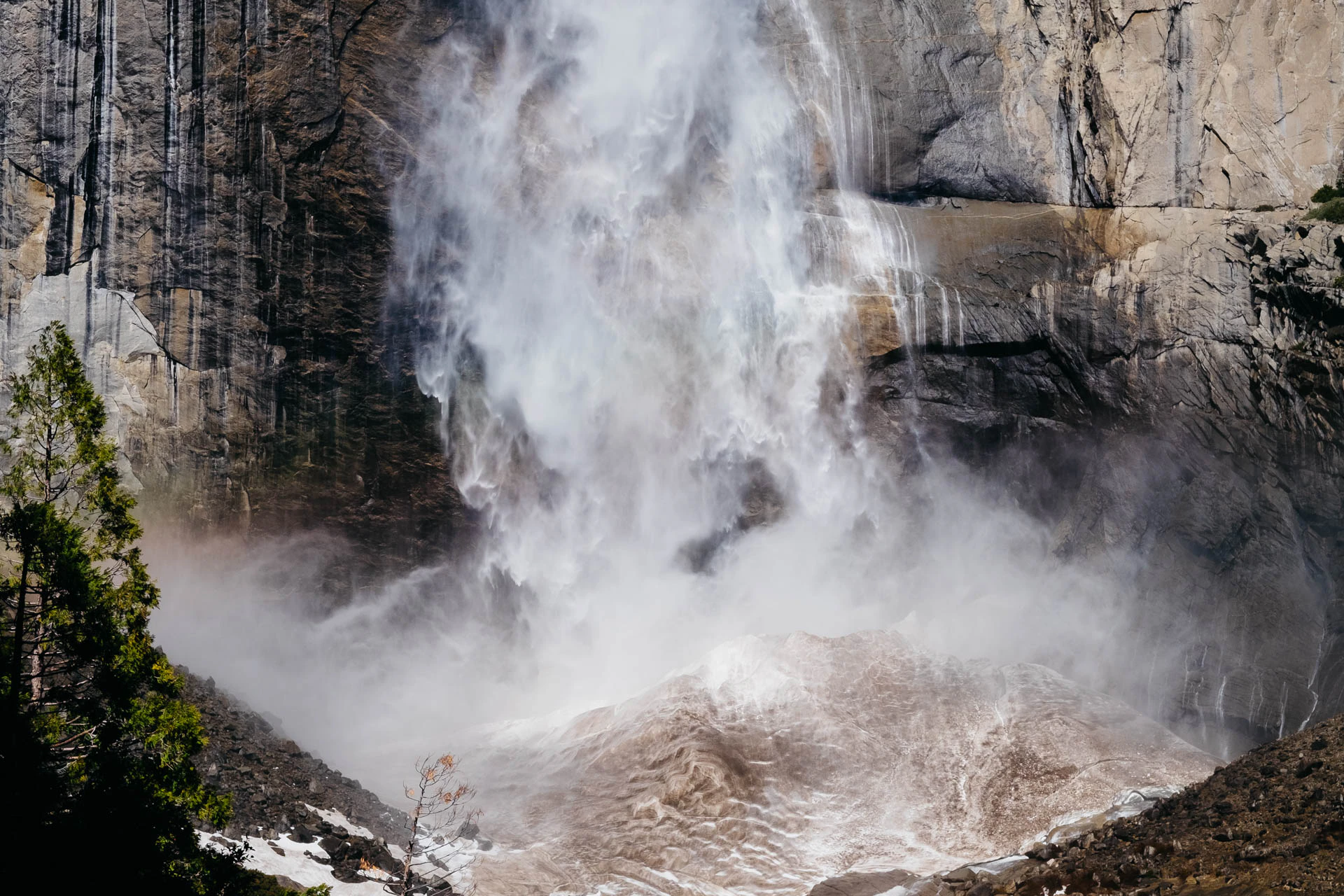 Yosemite valley waterfall