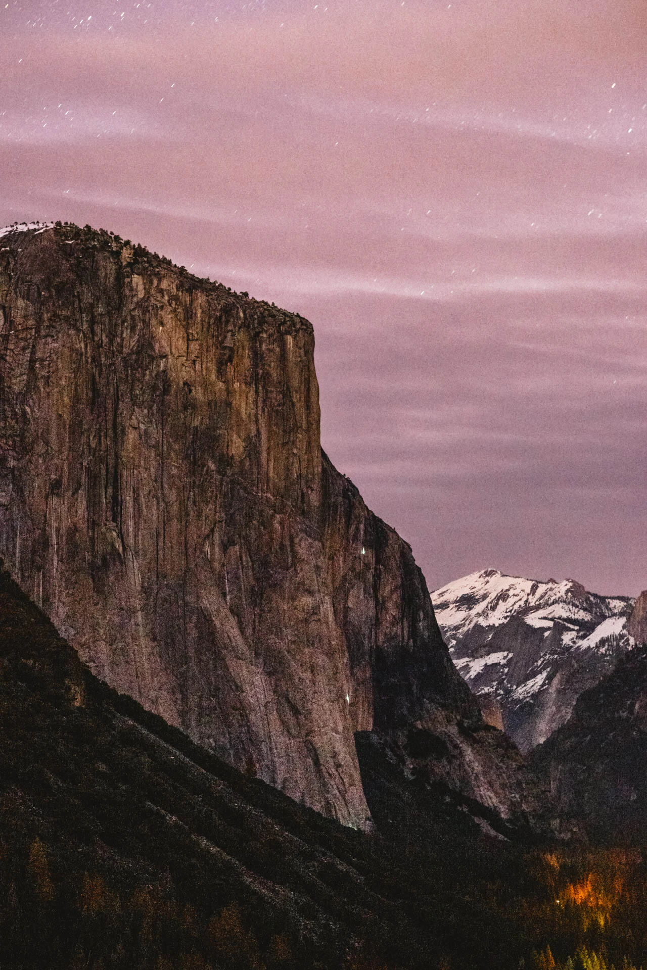Yosemite valley at twilight with pink skies