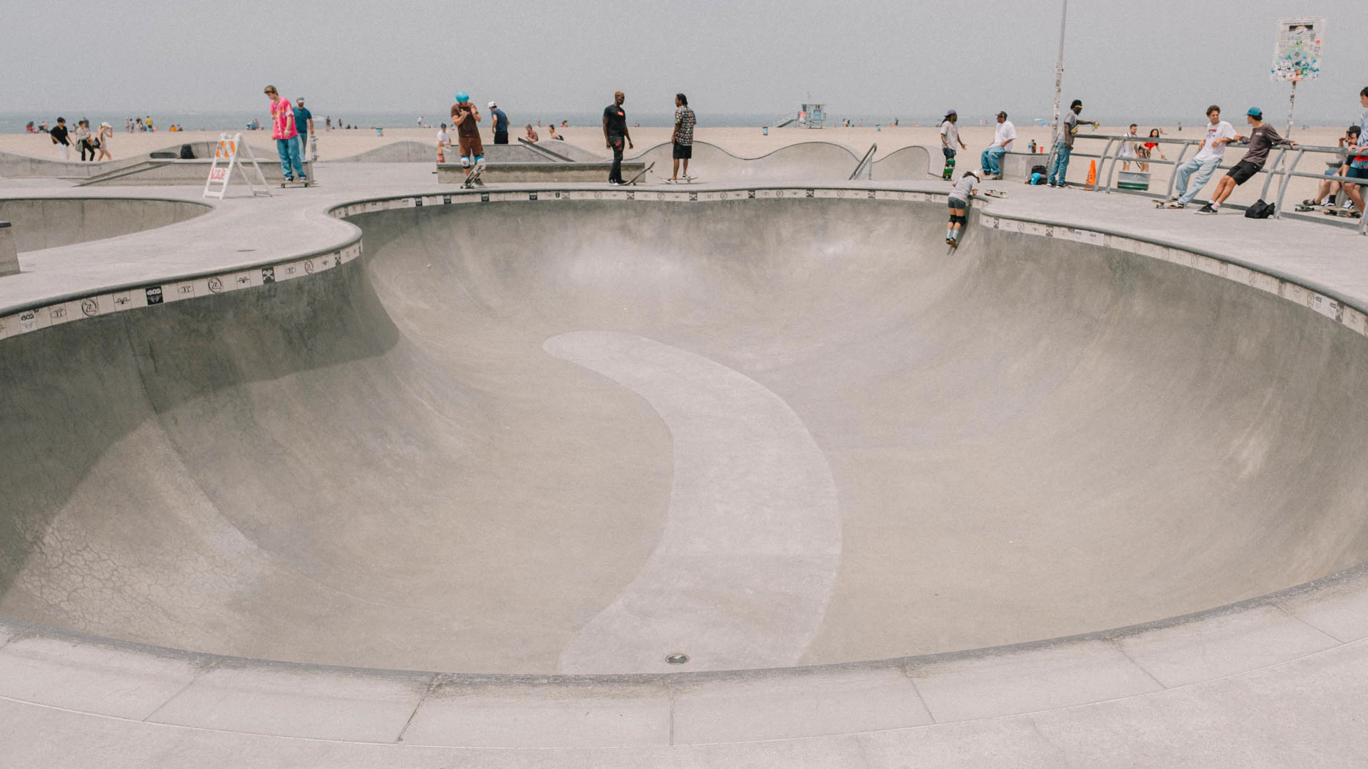 skate pool at Venice Beach