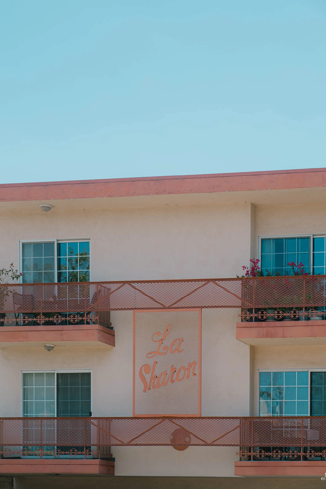 La Sharon apartment sign in Santa Monica