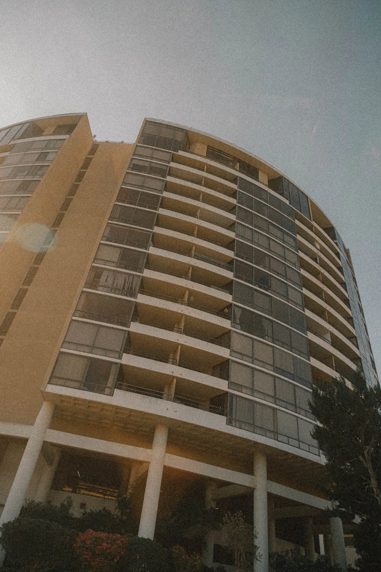 round apartment building in Los Angeles