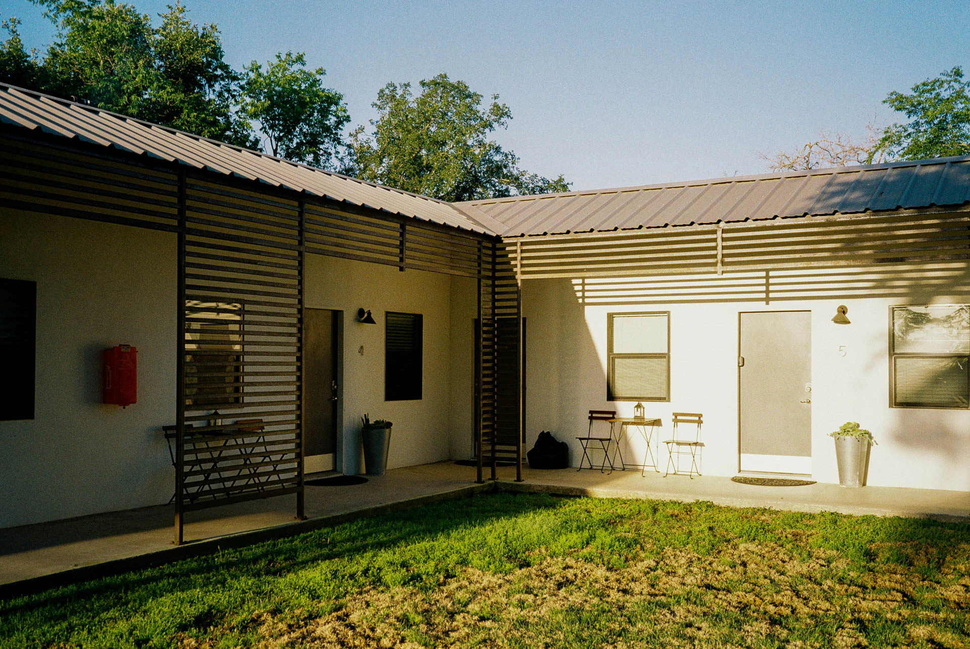 hotel in texas on film