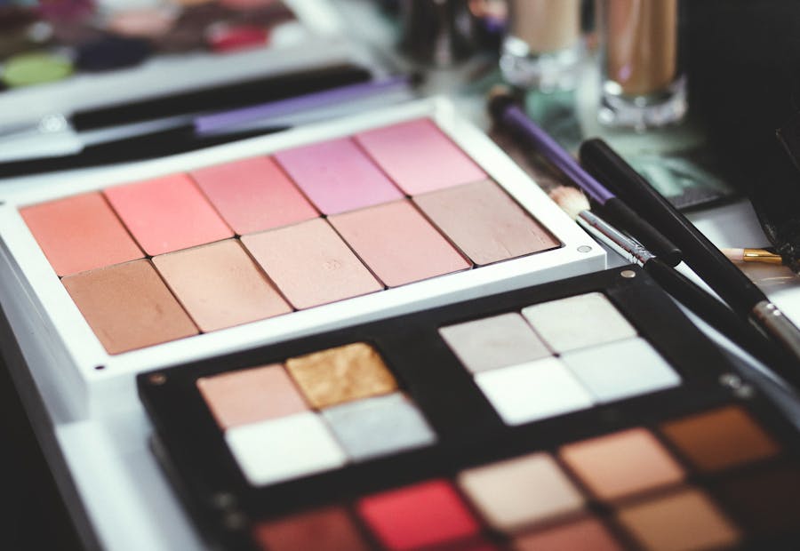 eye shadow