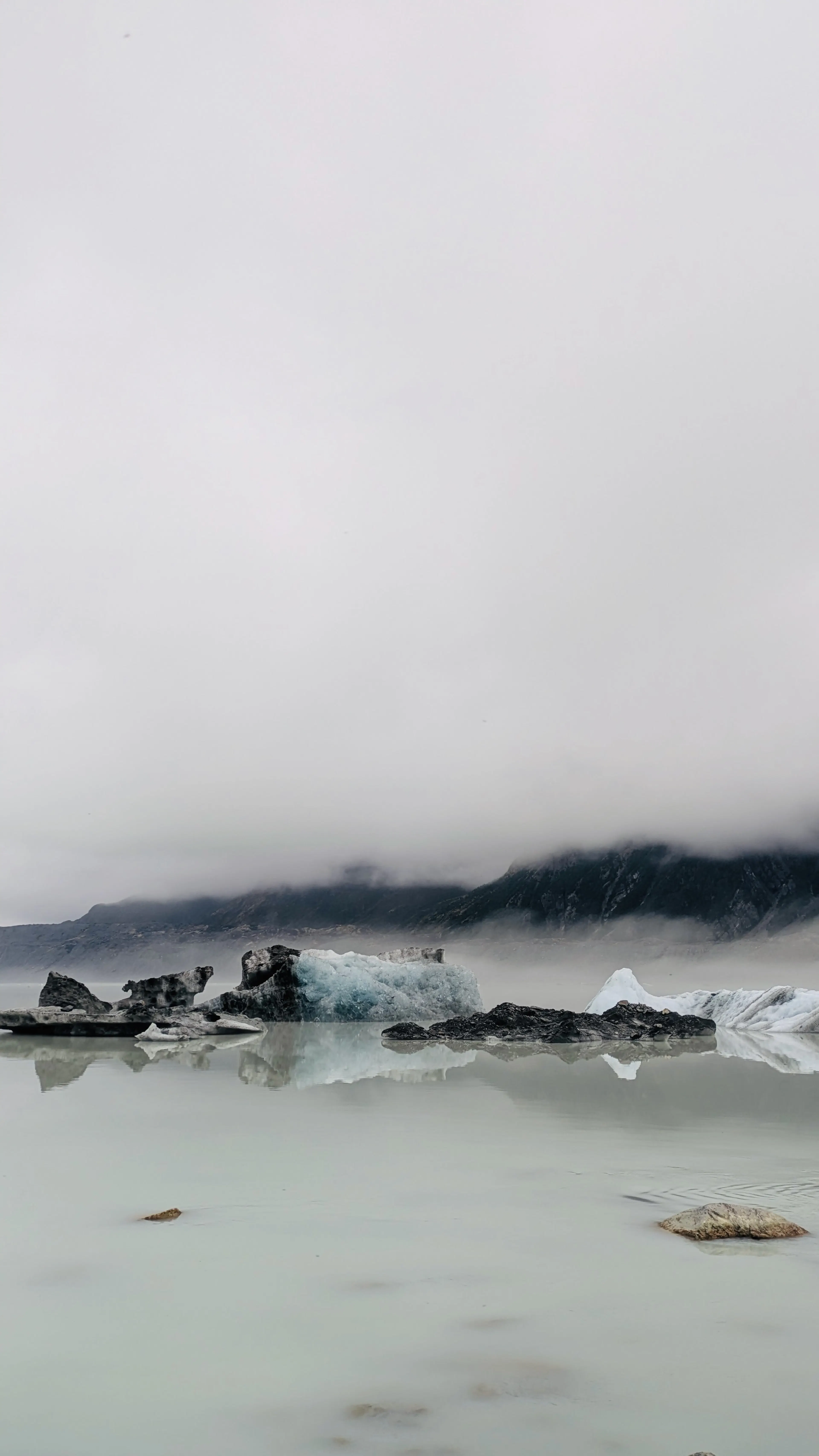 Diamond-like icebergs at Tasman Glacier