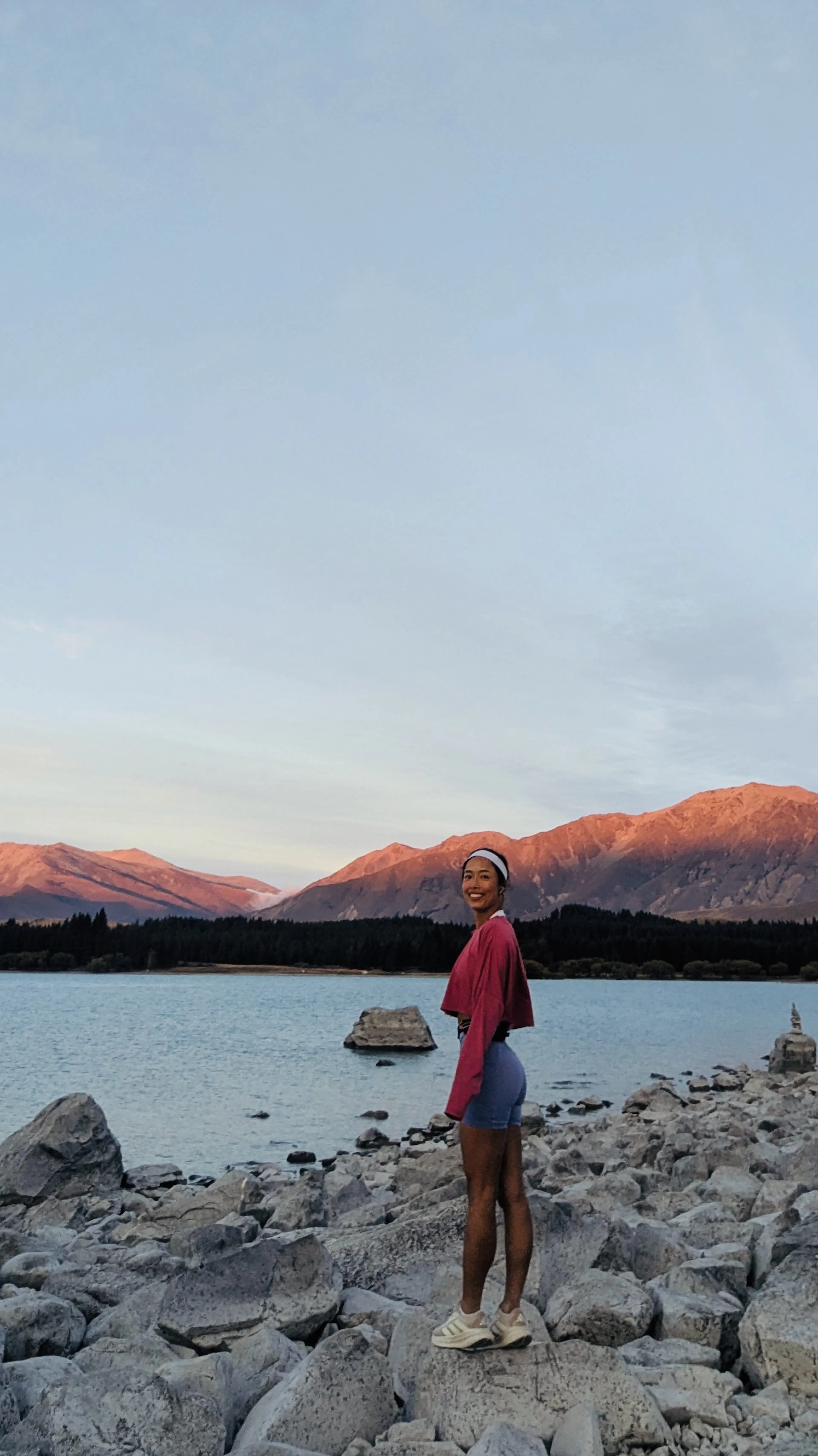 Sunset run by Lake Tekapo