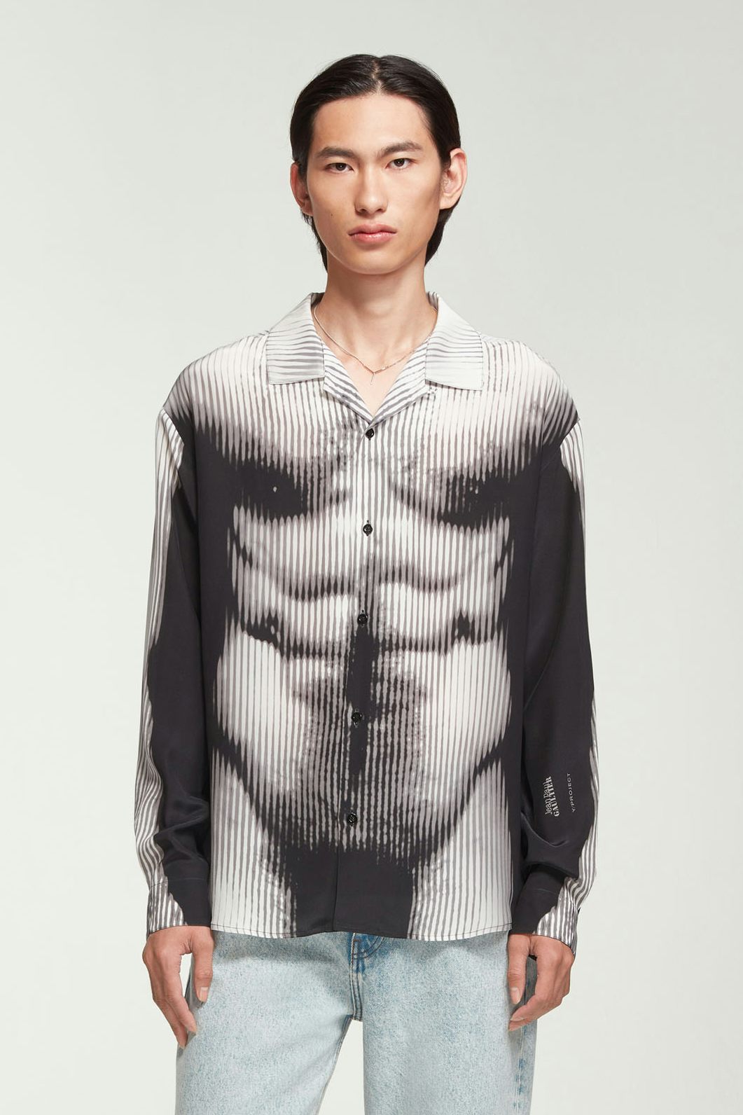 La Chemise Pyjama Body Morph Noire et Blanche Jean Paul Gaultier x Y/Project