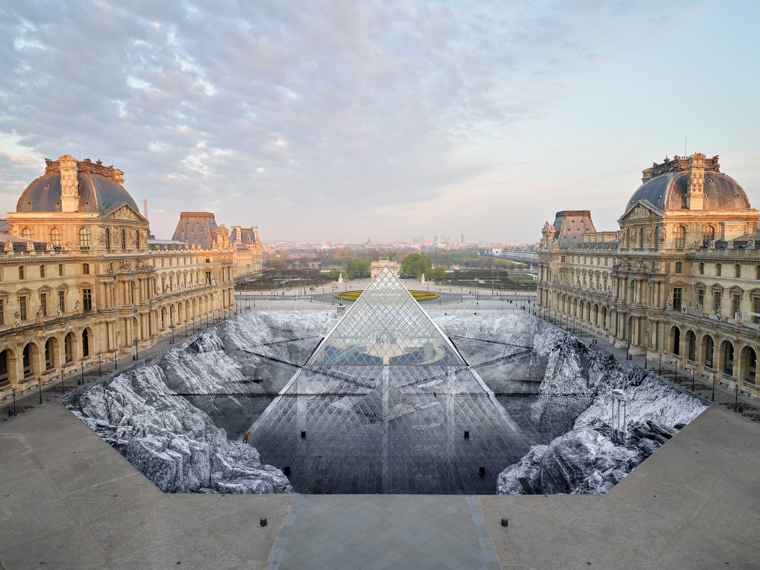 JR AU LOUVRE & LE SECRET DE LA GRANDE PYRAMIDE