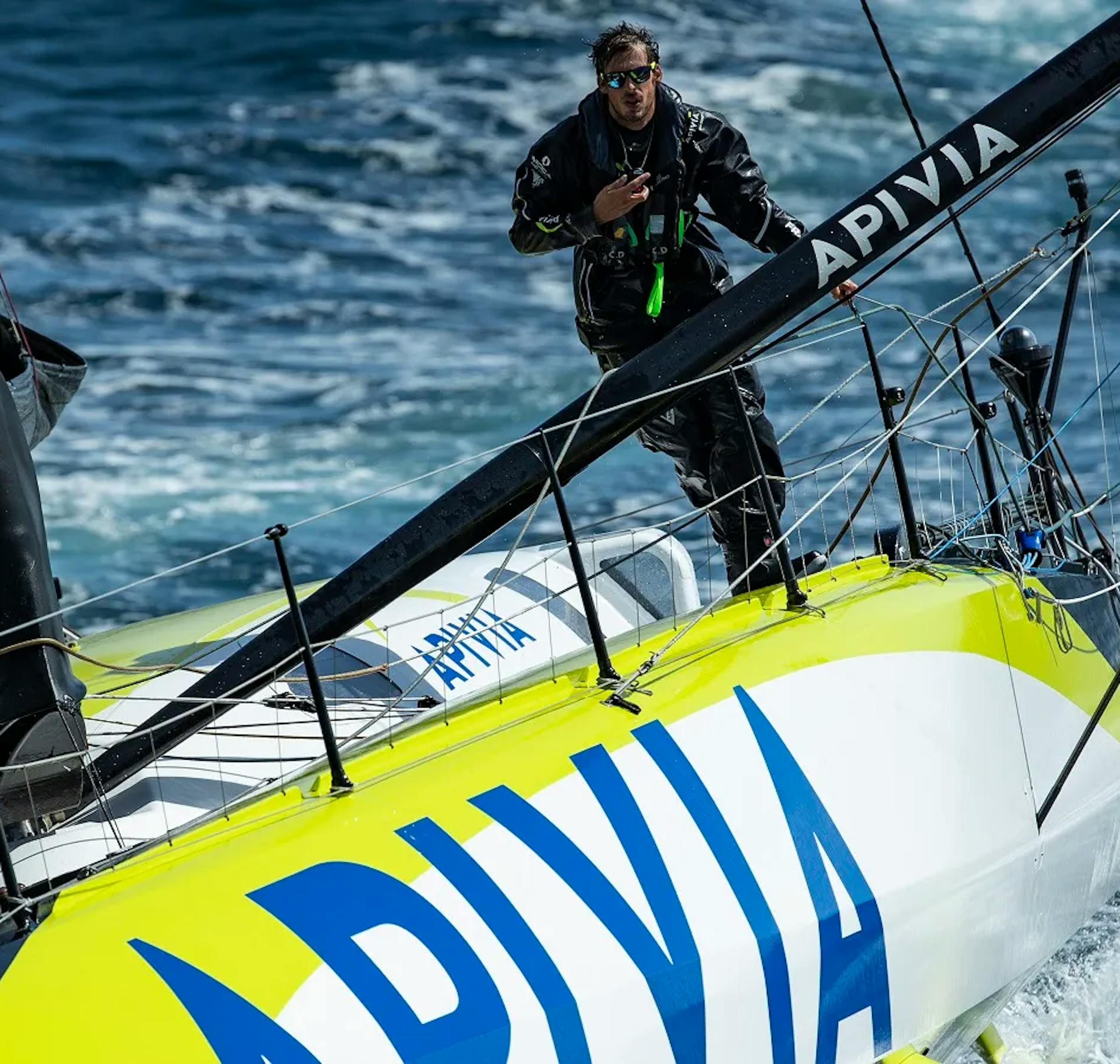 Choosing the right sunglasses for sailing and water sports