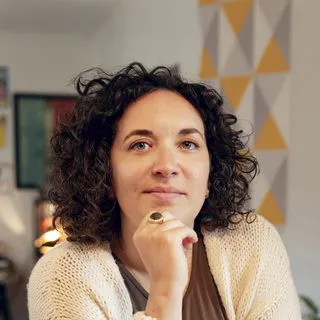 Julie Brun, kinésiologue à Paris