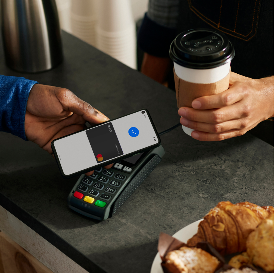 Hand paying with google pay