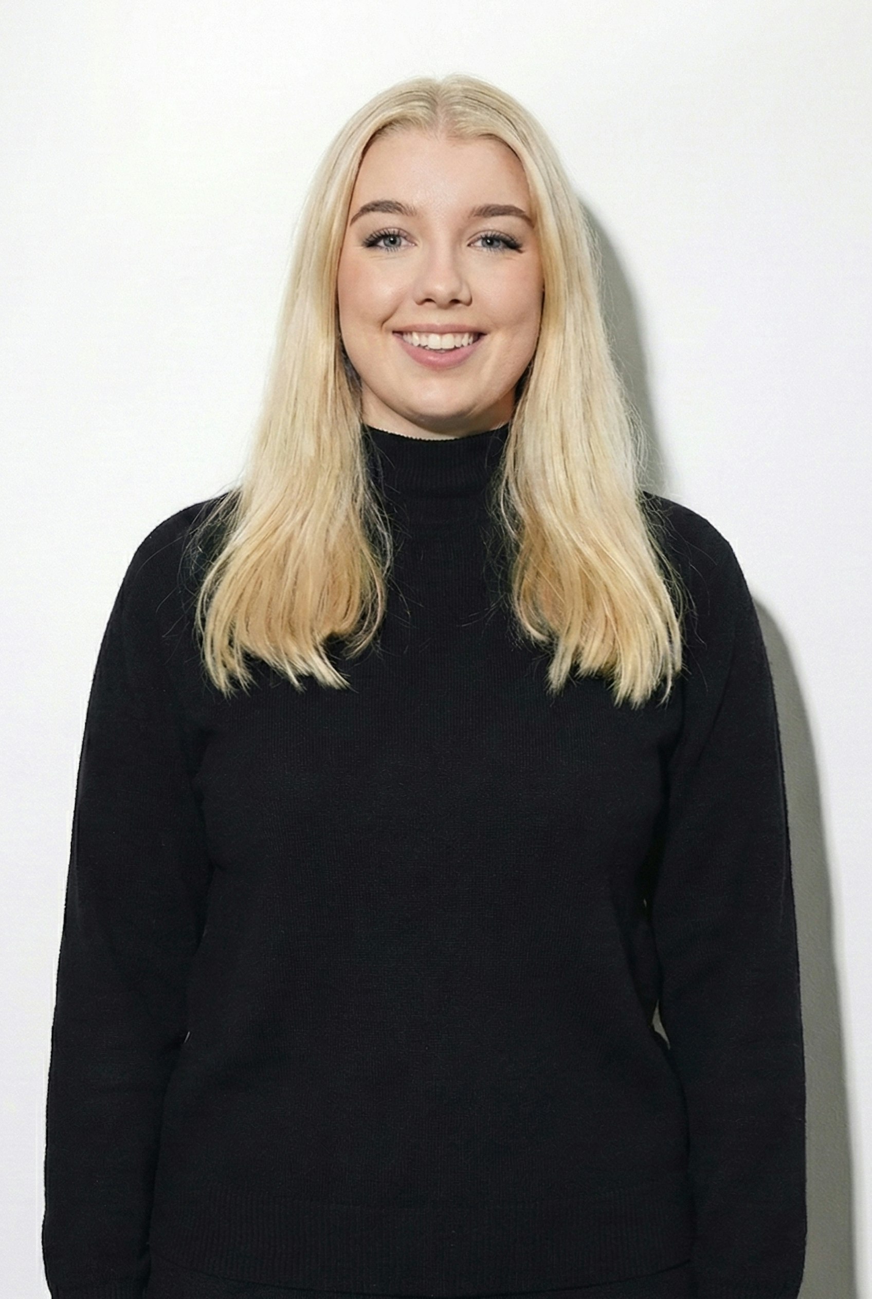 Mynd af Áslaugu rekstarstjóra Júní