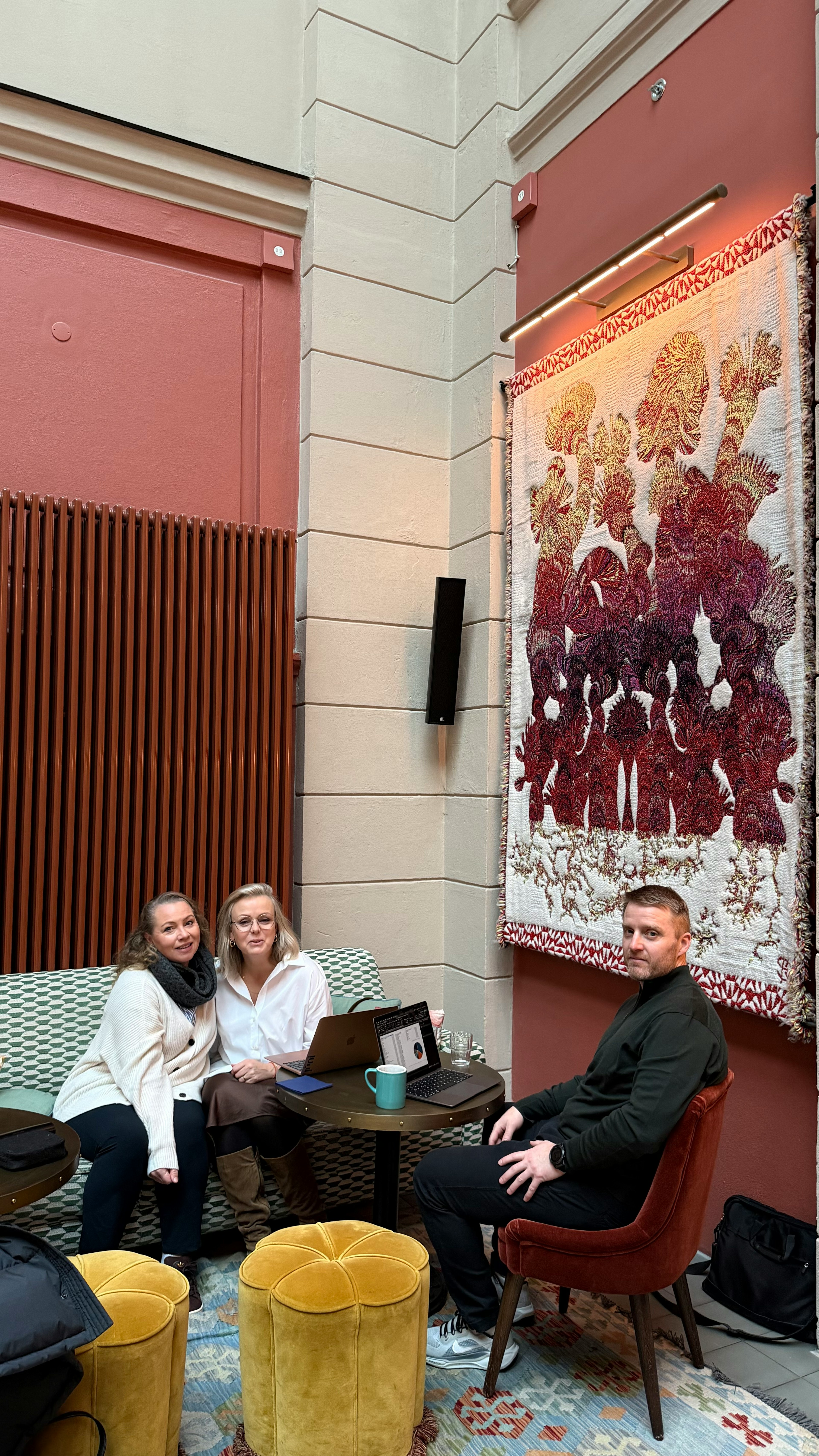 image and caption image