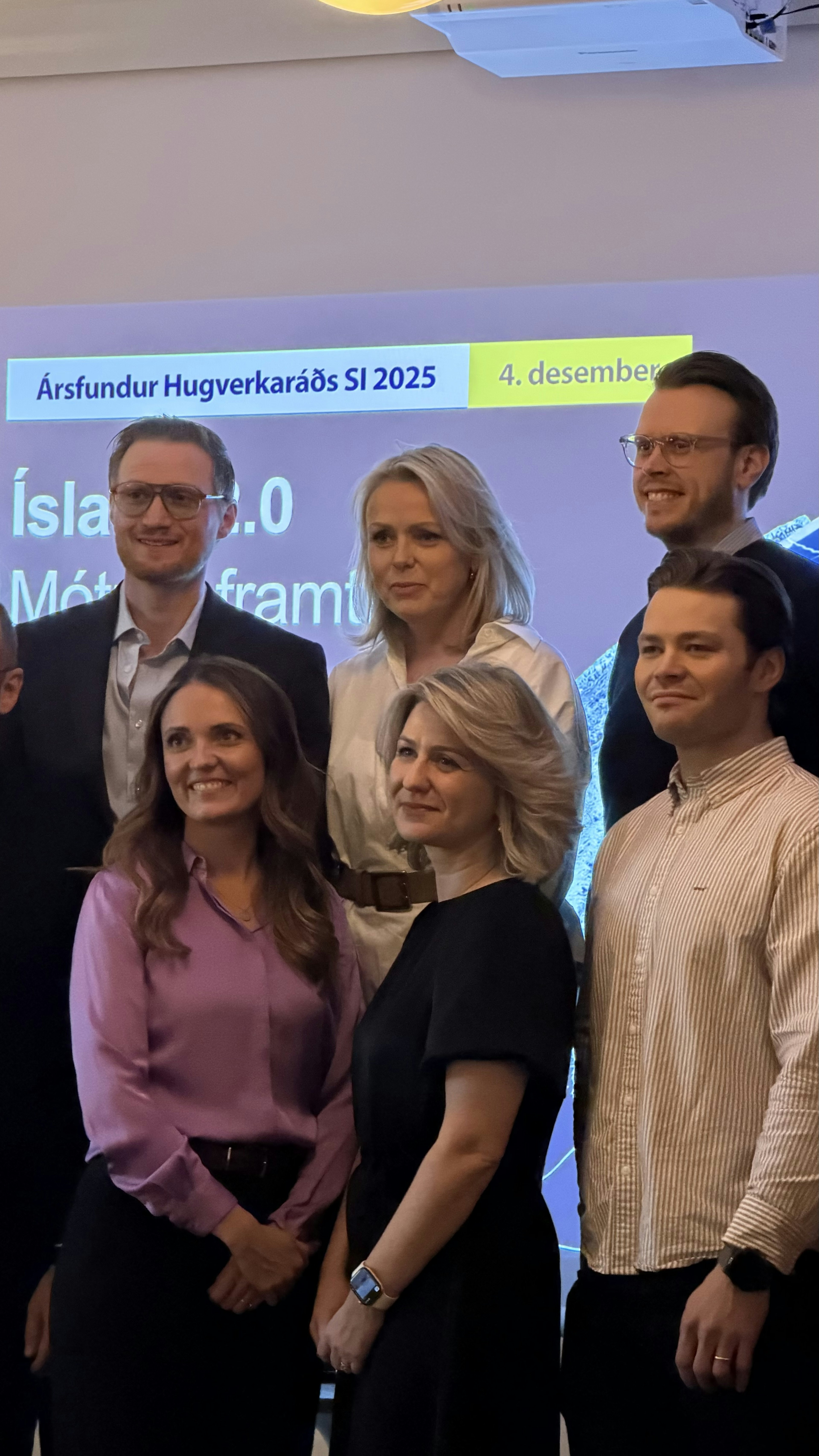 image and caption image